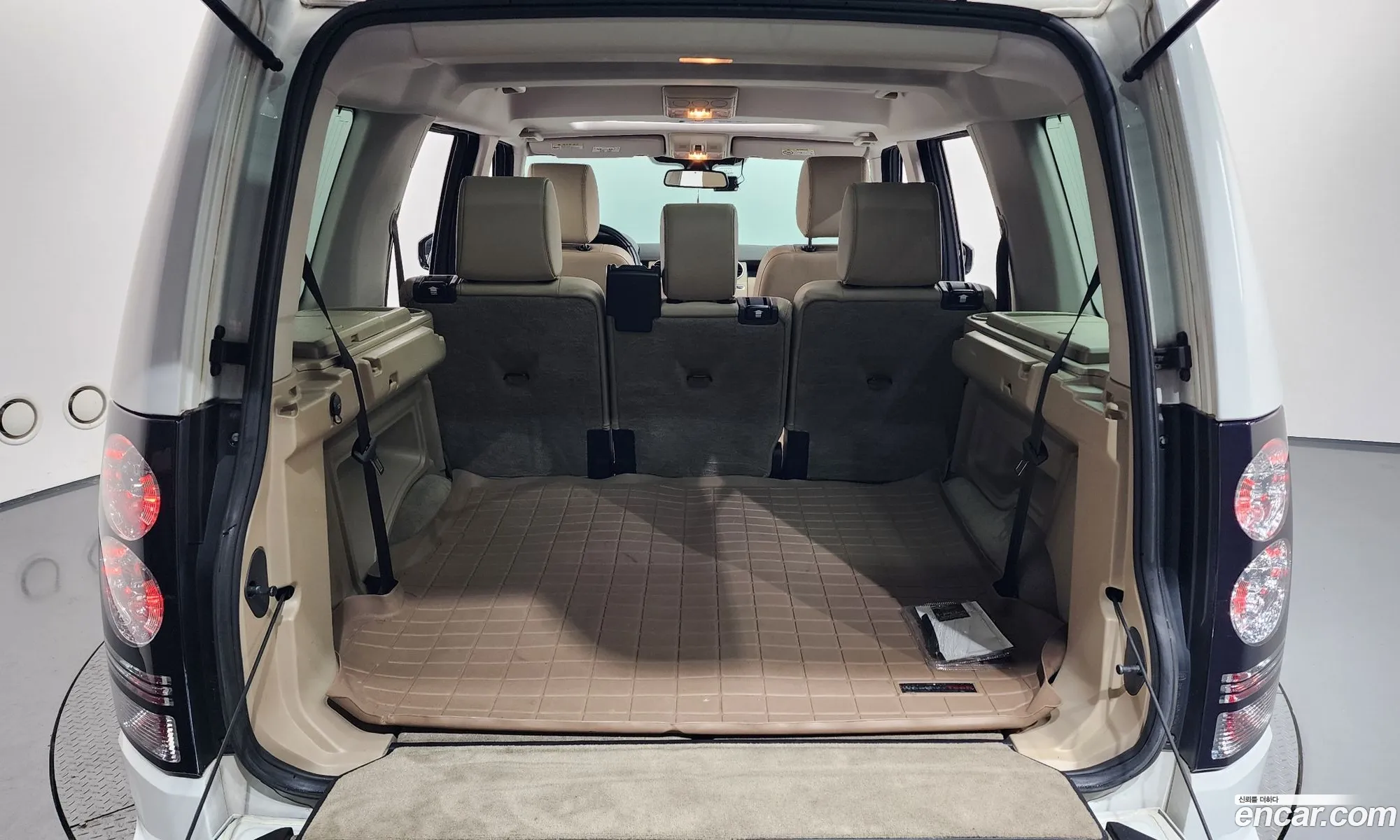 Land Rover Discovery 4 2016 SALLAAAG6GA811316 — 12