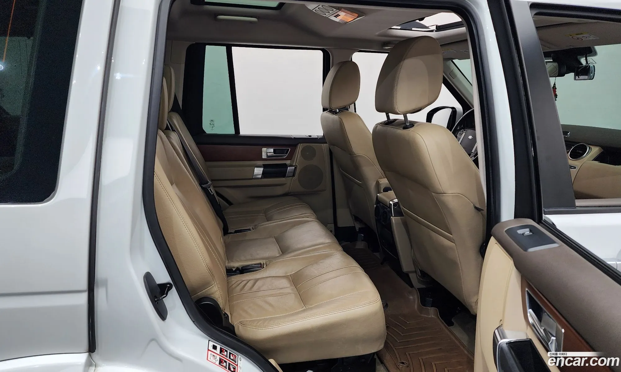 Land Rover Discovery 4 2016 SALLAAAG6GA811316 — 5