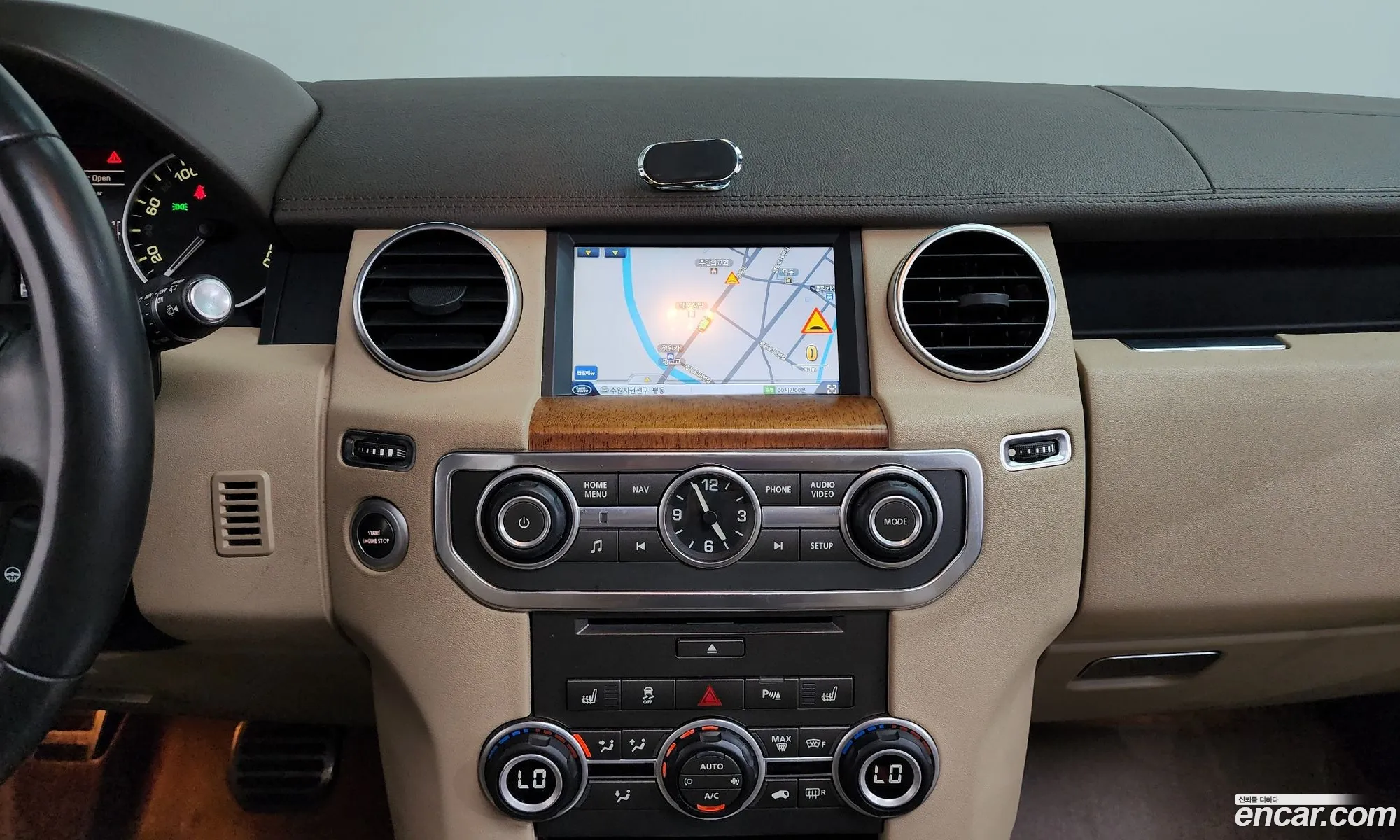 Land Rover Discovery 4 2016 SALLAAAG6GA811316 — 14