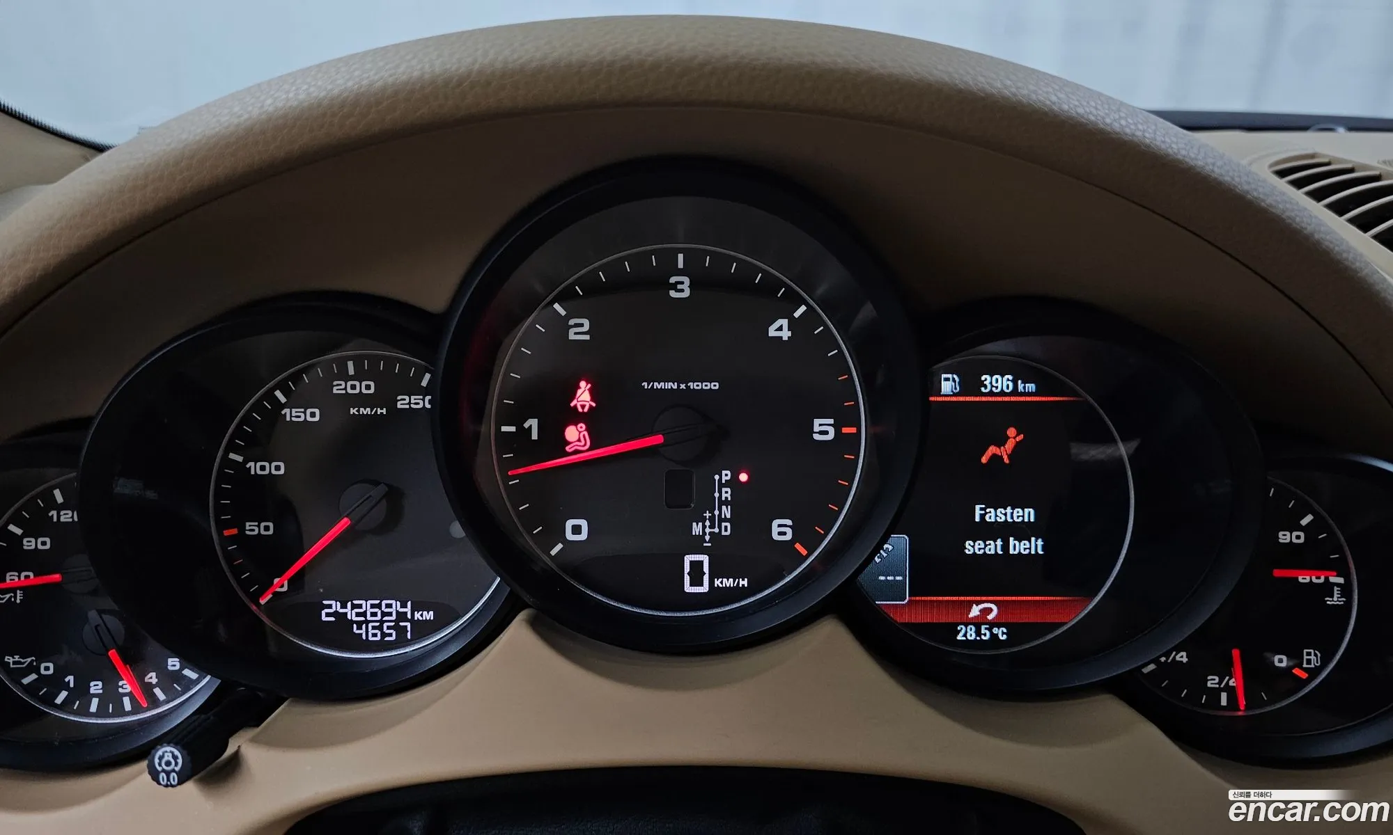 Porsche Cayenne 2011 — 16