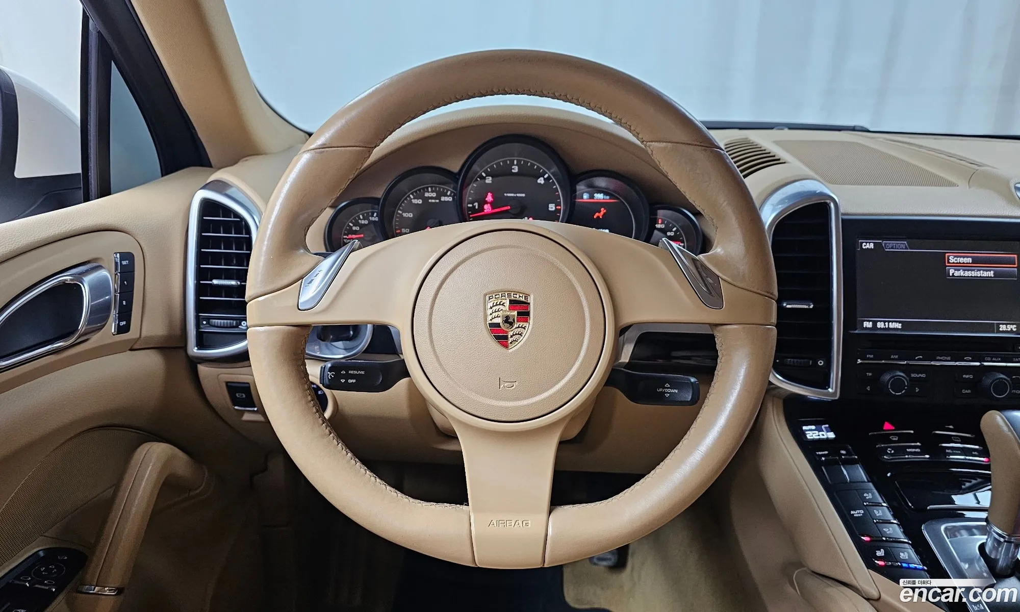 Porsche Cayenne 2011 — 10