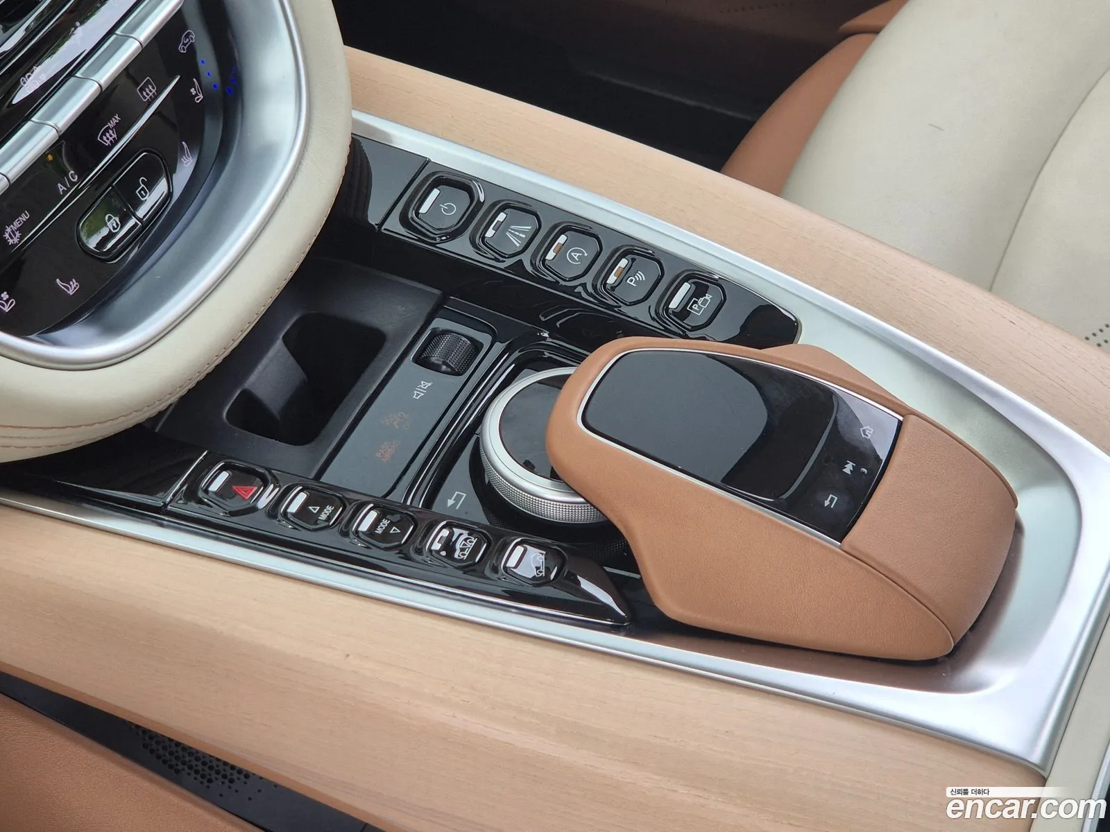 Aston Martin DBX 2022 — 4