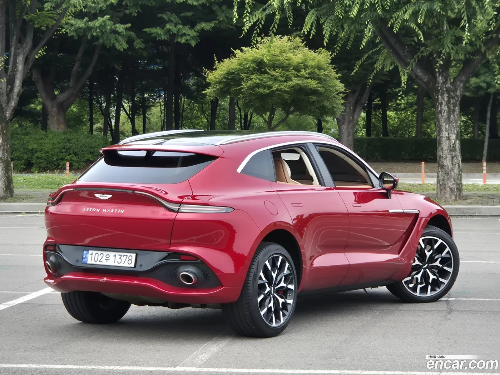 Aston Martin DBX