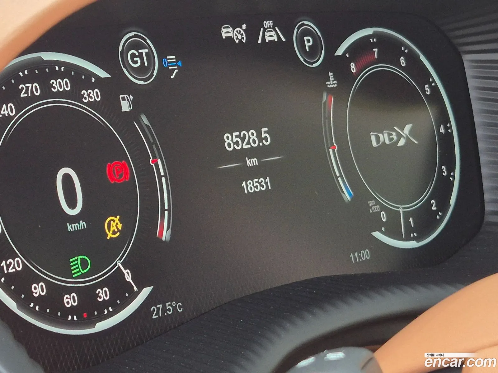 Aston Martin DBX