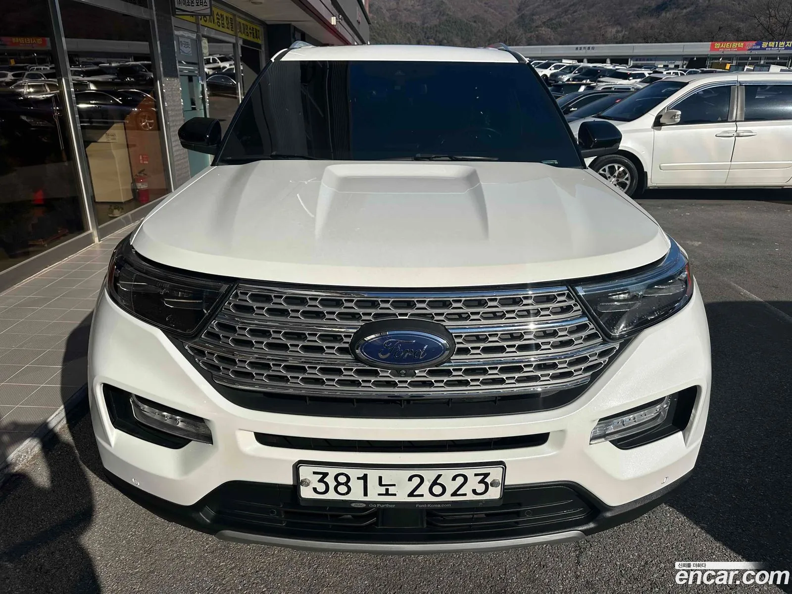 Ford Explorer 6th Gen 2020 — 7