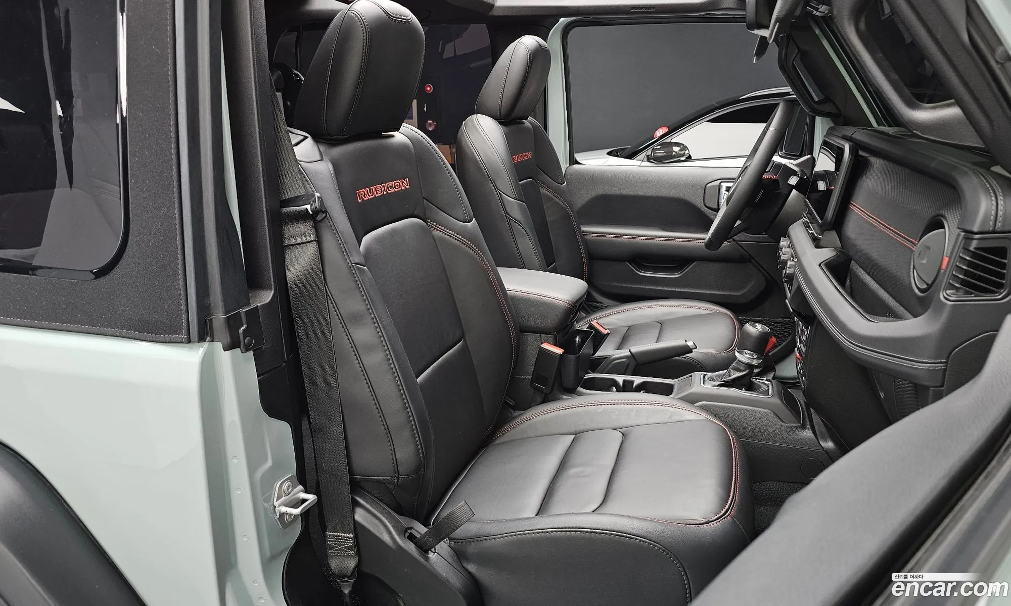 Jeep Wrangler 2024 — 24