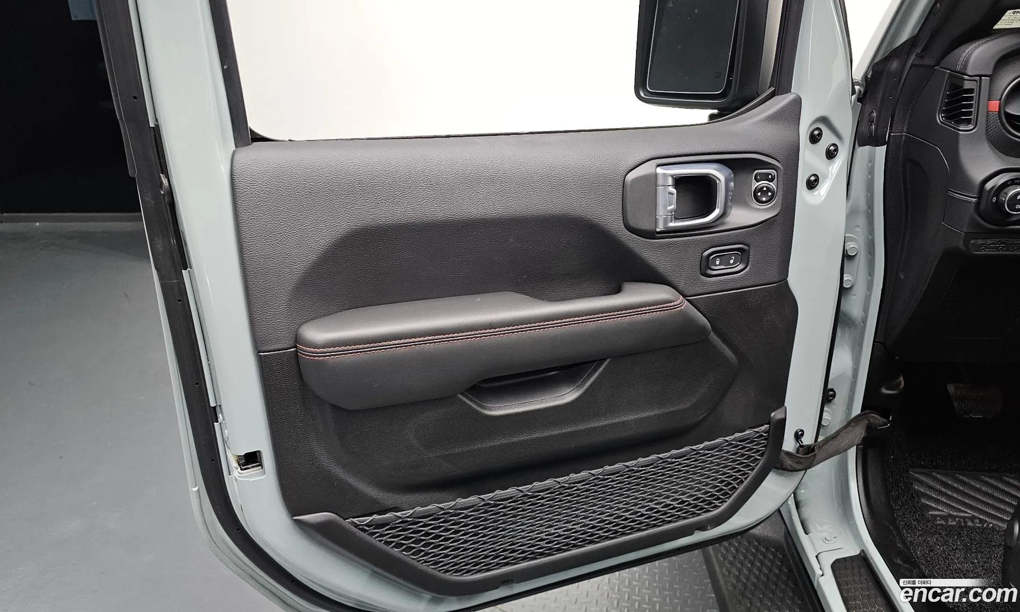 Jeep Wrangler 2024 — 3