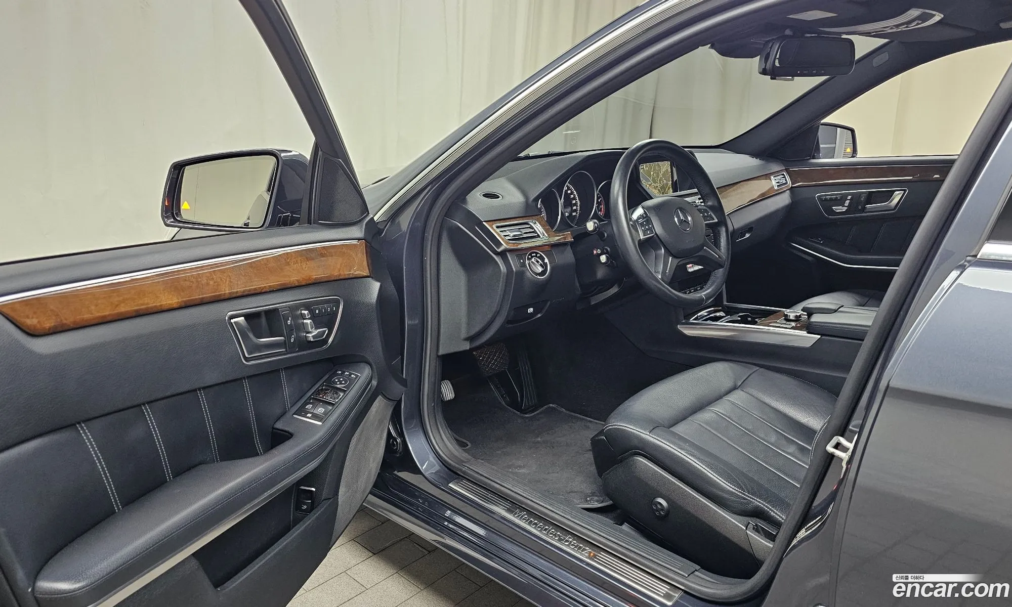 Mercedes-Benz E-Class W212 2016 — 14
