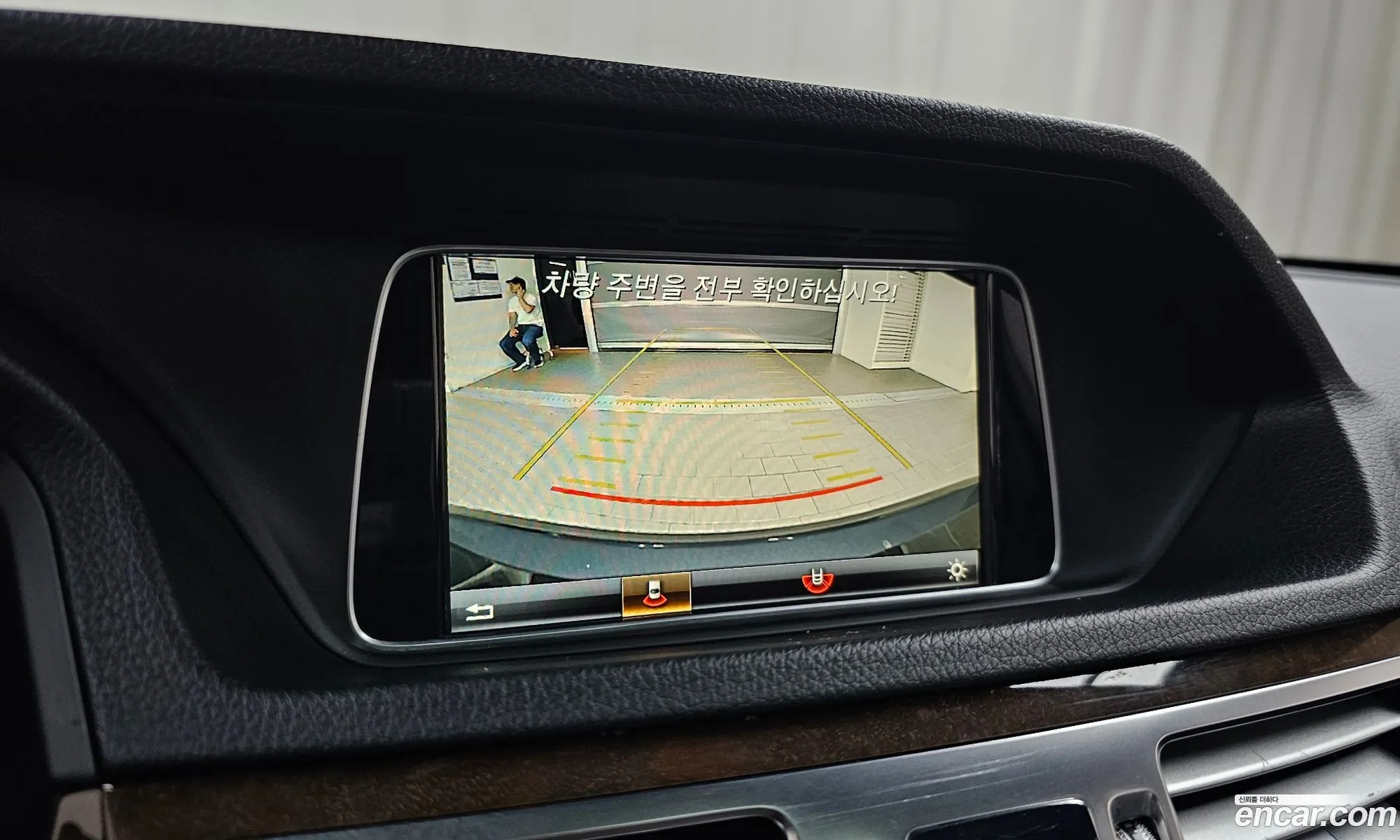 Mercedes-Benz E-Class W212 2016 — 17