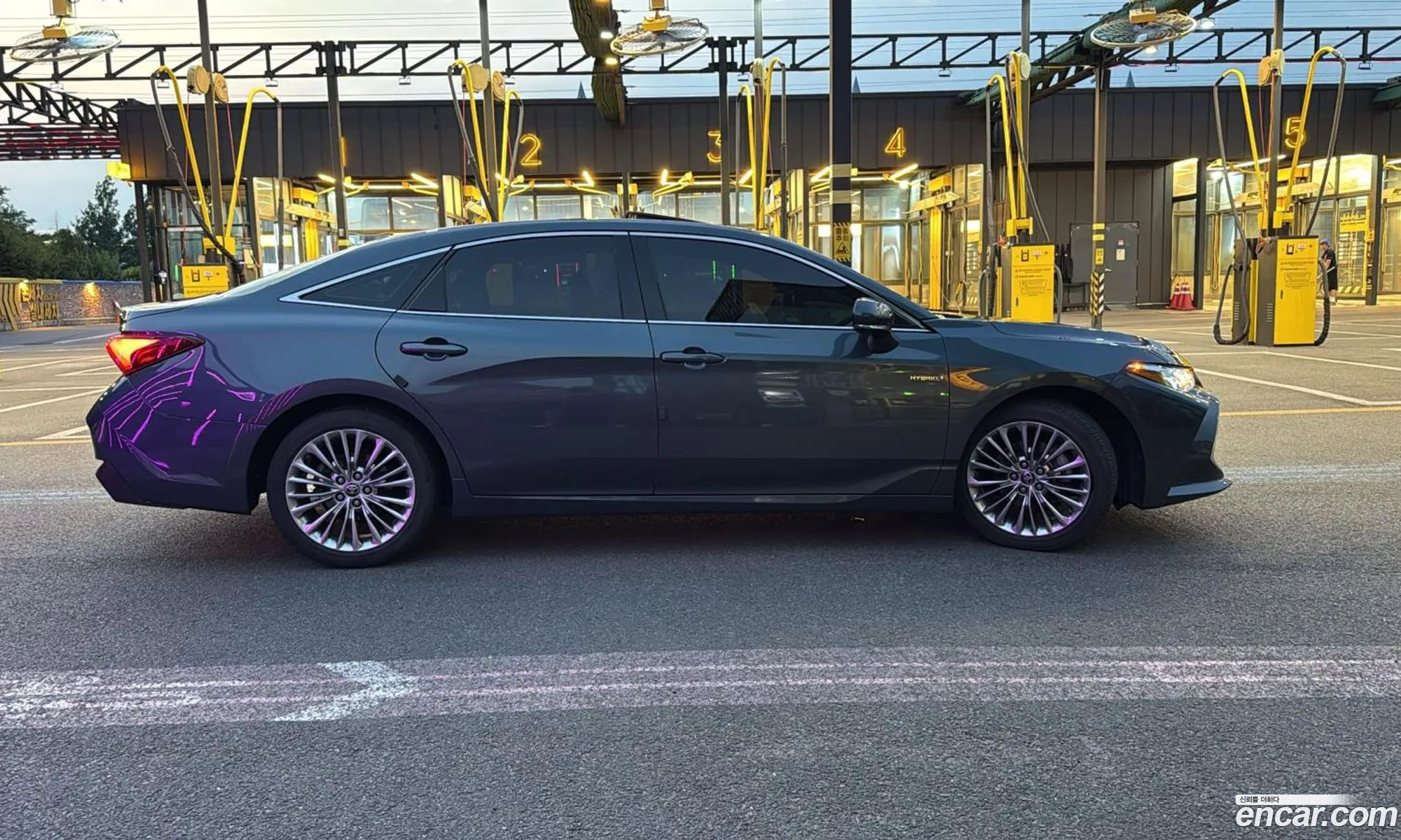 Toyota Avalon 2021 — 7