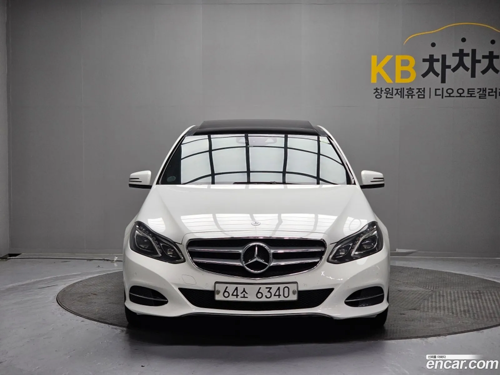 Mercedes-Benz E-Class W212 2013 — 14