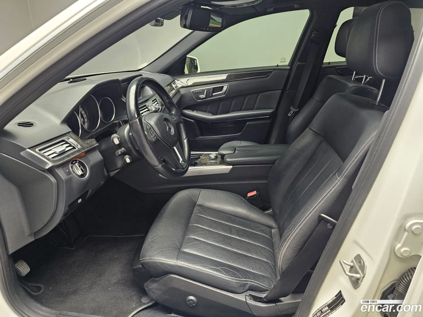 Mercedes-Benz E-Class W212 2013 — 13