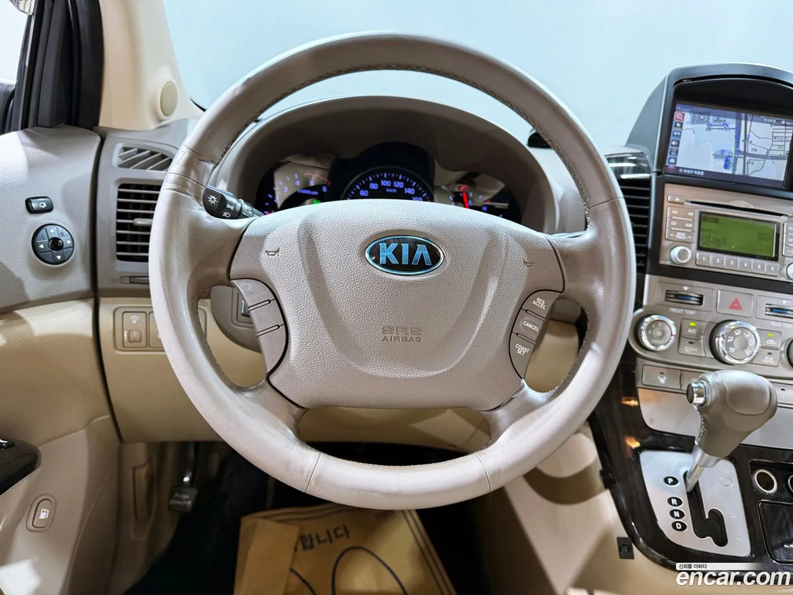 Kia Carnival R 2013 — 3