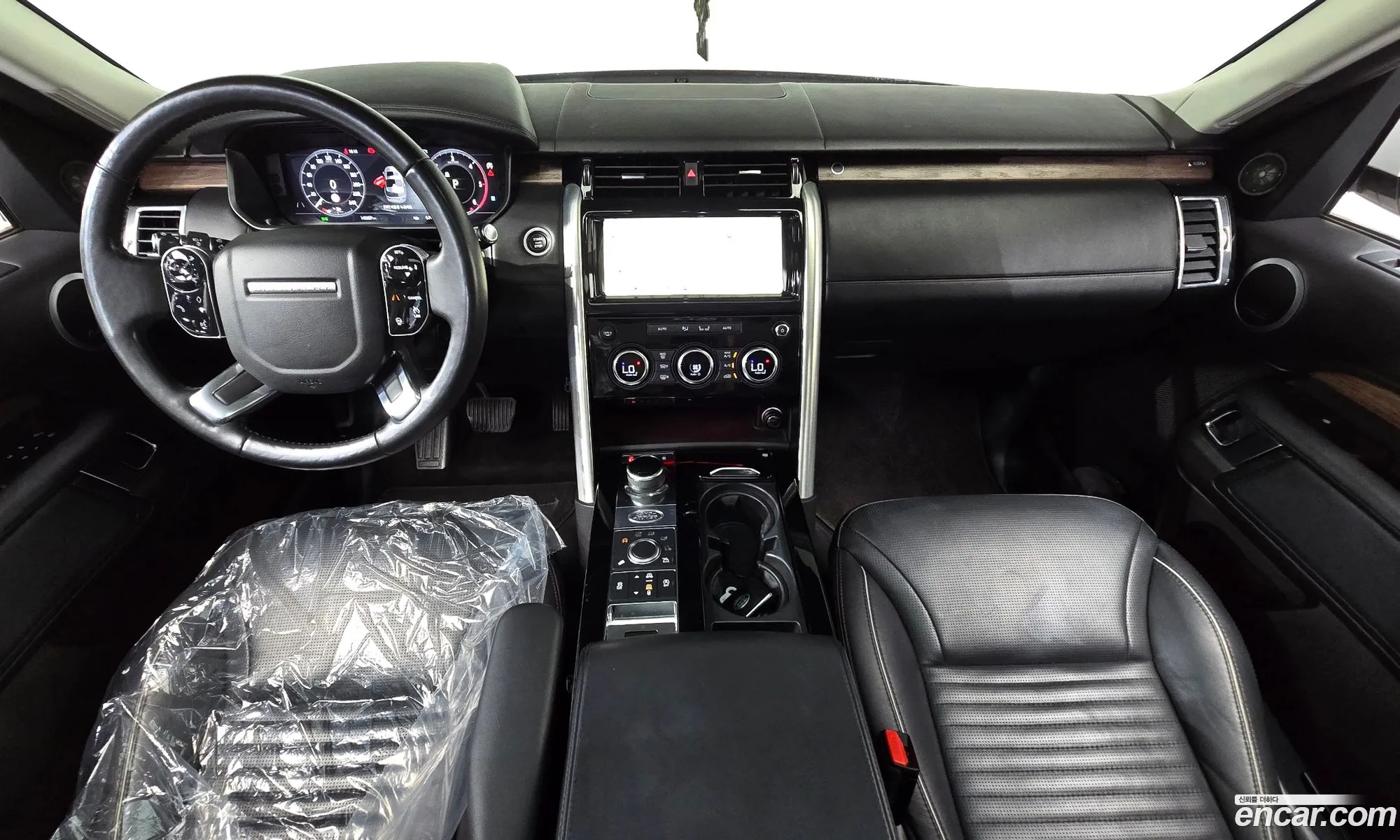 Land Rover Discovery 5 2019 — 24