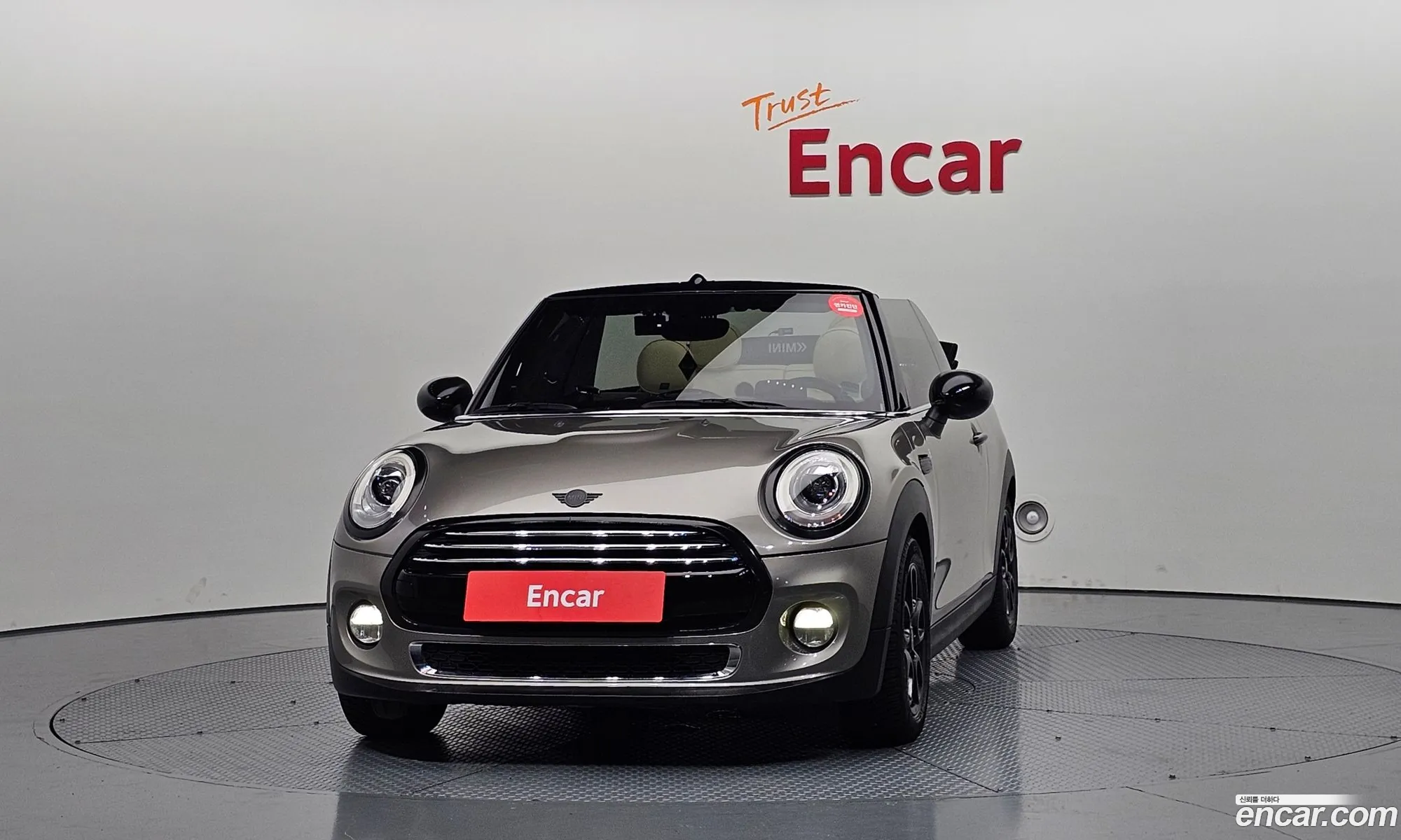 Mini Cooper Convertible 2017 WMWWG5107H3A80179 — 4