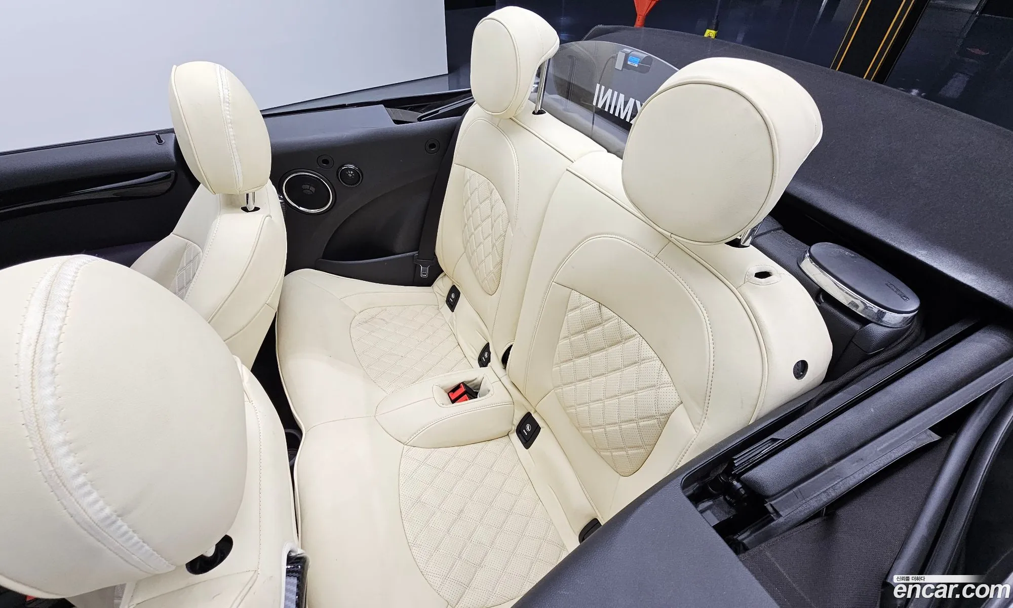 Mini Cooper Convertible 2017 WMWWG5107H3A80179 — 27