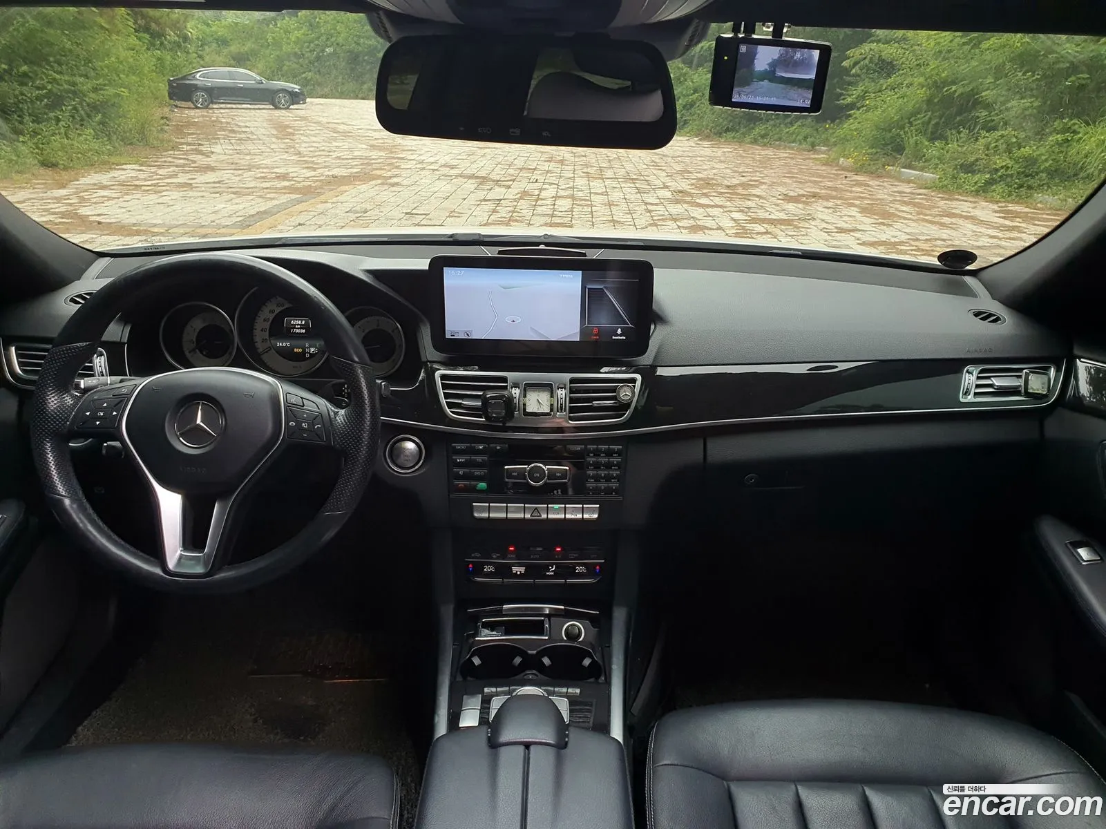 Mercedes-Benz E-Class W212 2015 — 11