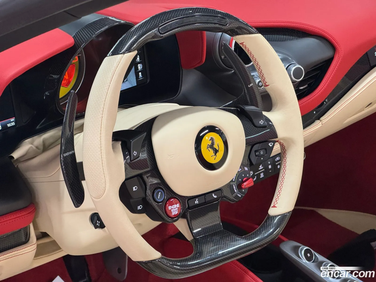 Ferrari F8 Spider 2021 — 16