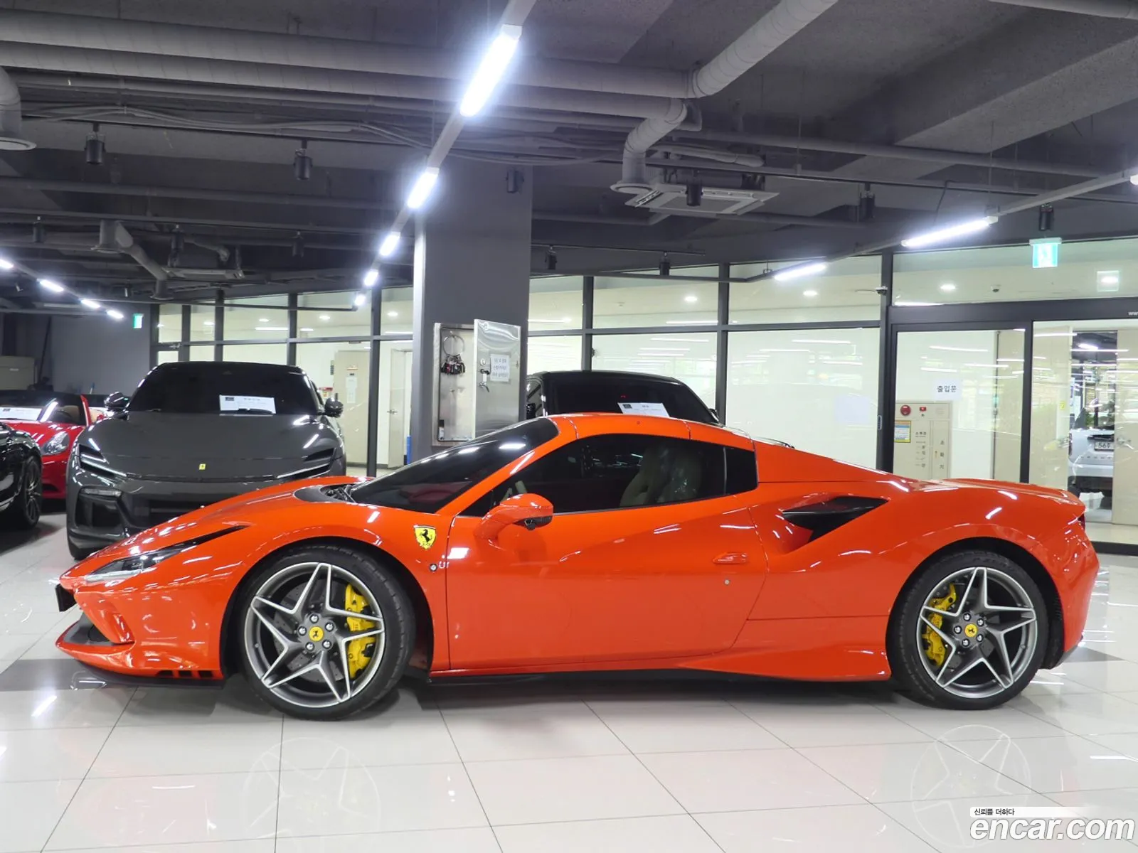 Ferrari F8 Spider 2021 — 19