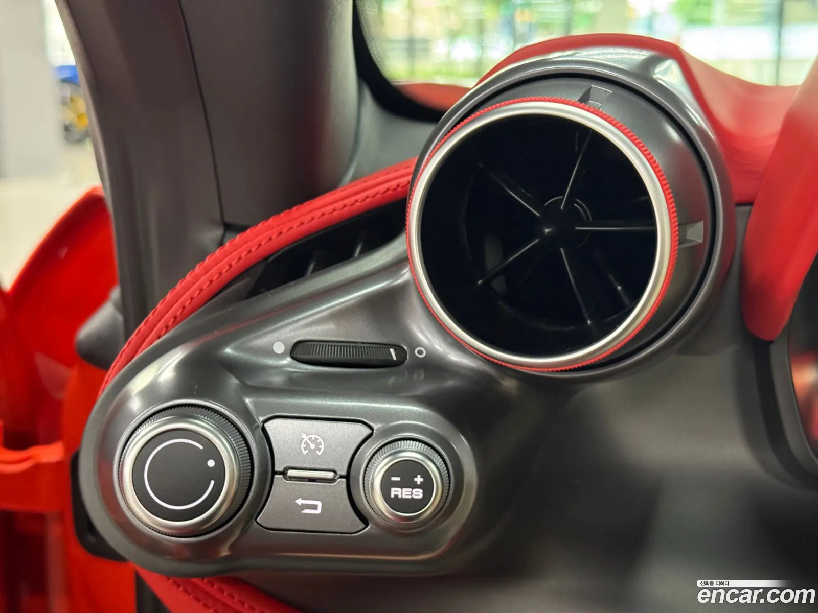Ferrari F8 Spider 2021 — 9