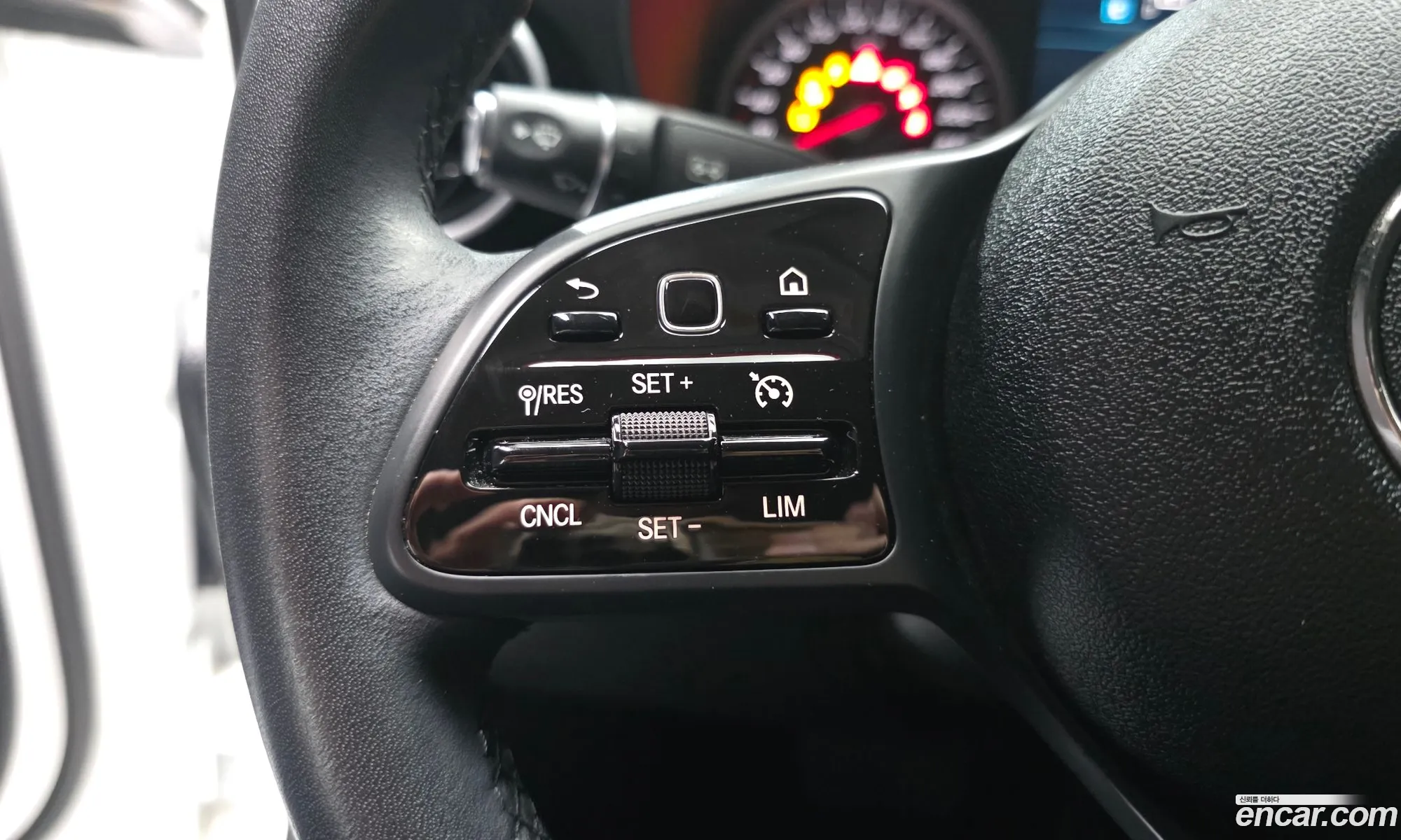 Mercedes-Benz C-Class W205 2019 — 30