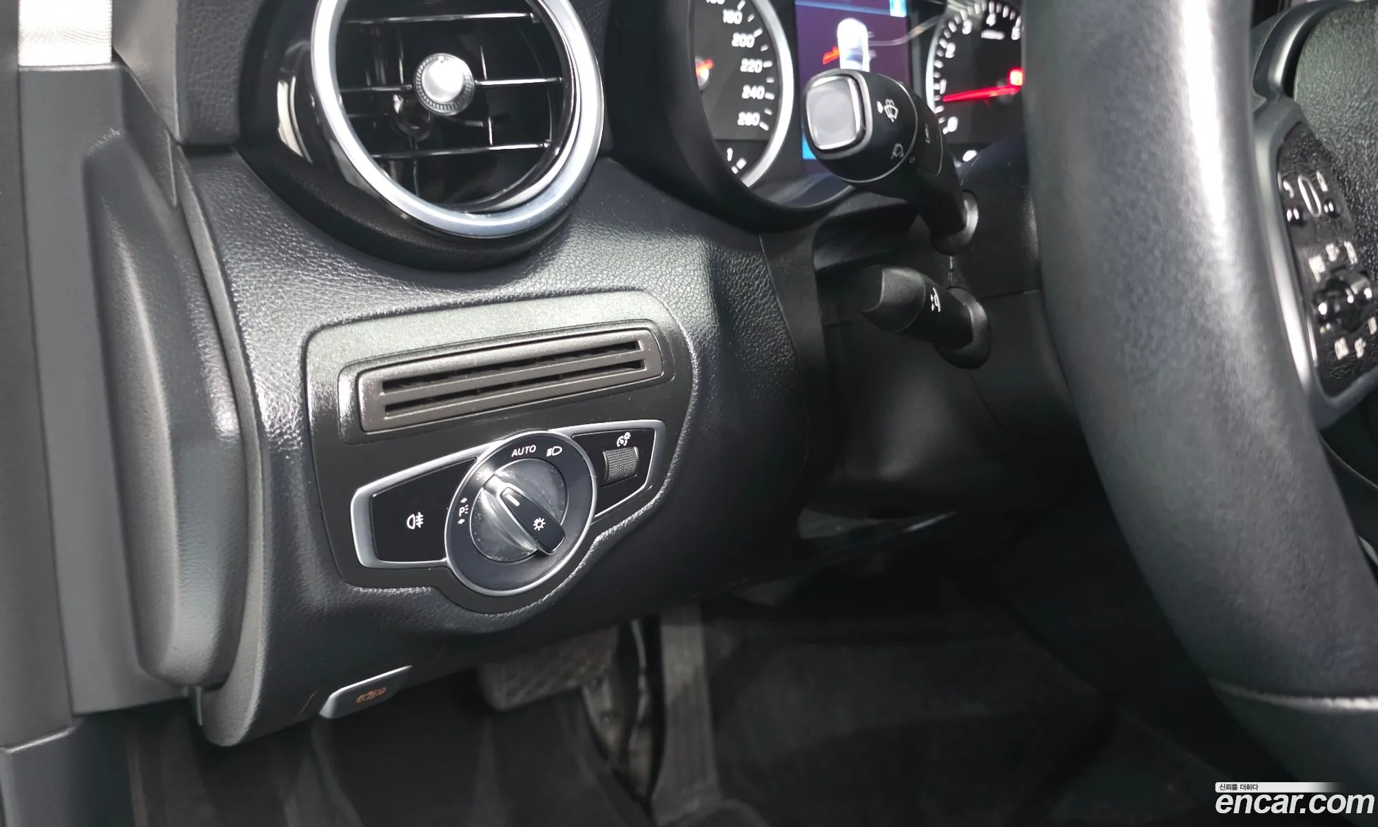 Mercedes-Benz C-Class W205 2019 — 8