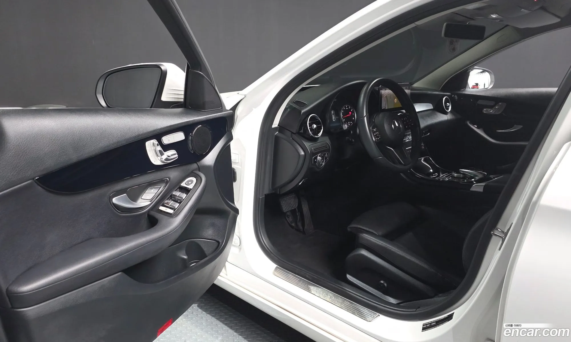 Mercedes-Benz C-Class W205 2019 — 12