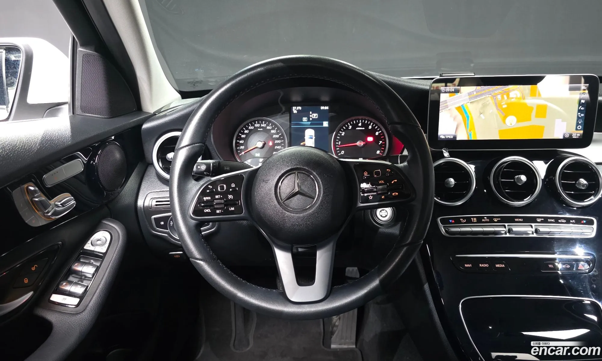 Mercedes-Benz C-Class W205 2019 — 25
