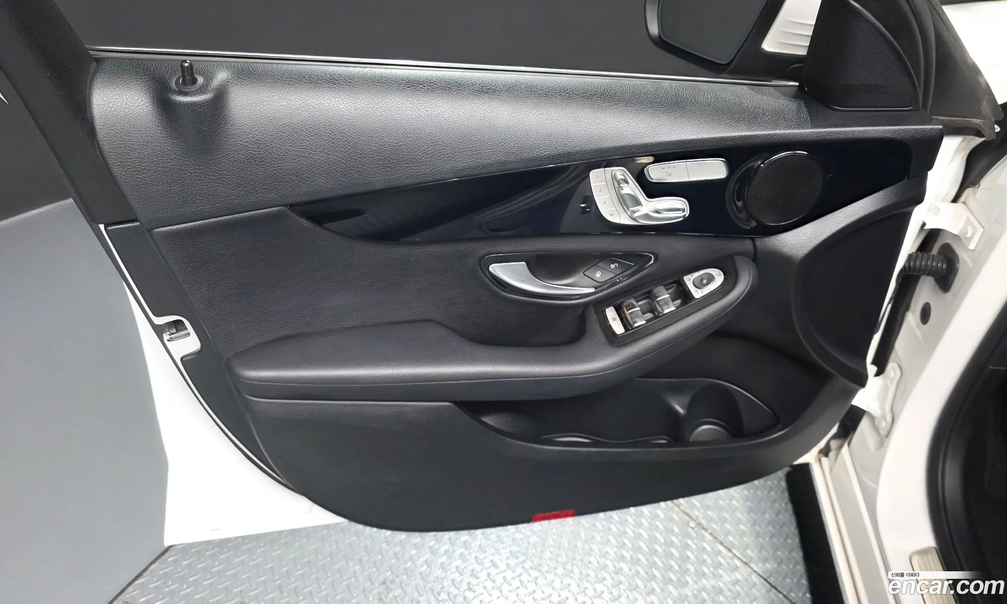 Mercedes-Benz C-Class W205 2019 — 20