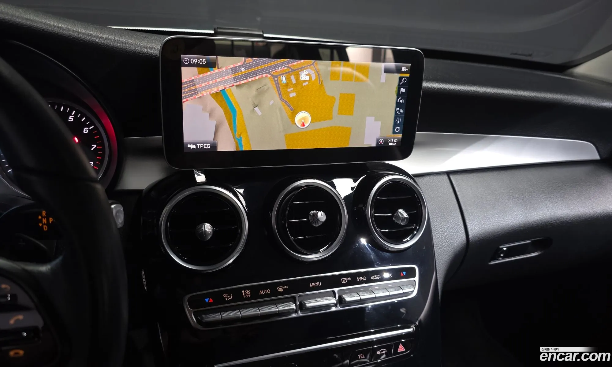 Mercedes-Benz C-Class W205 2019 — 18