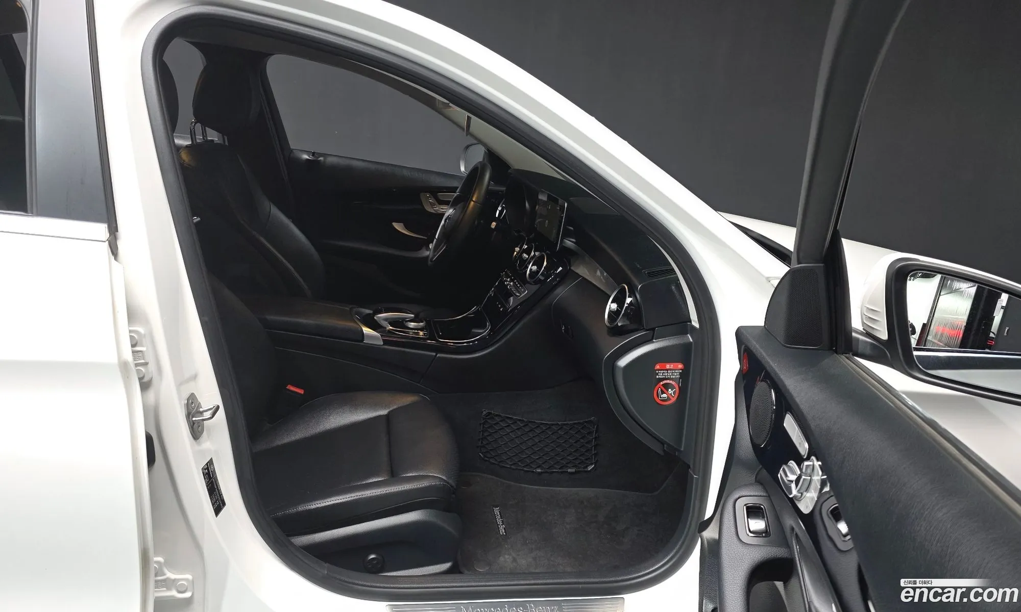Mercedes-Benz C-Class W205 2019 — 10