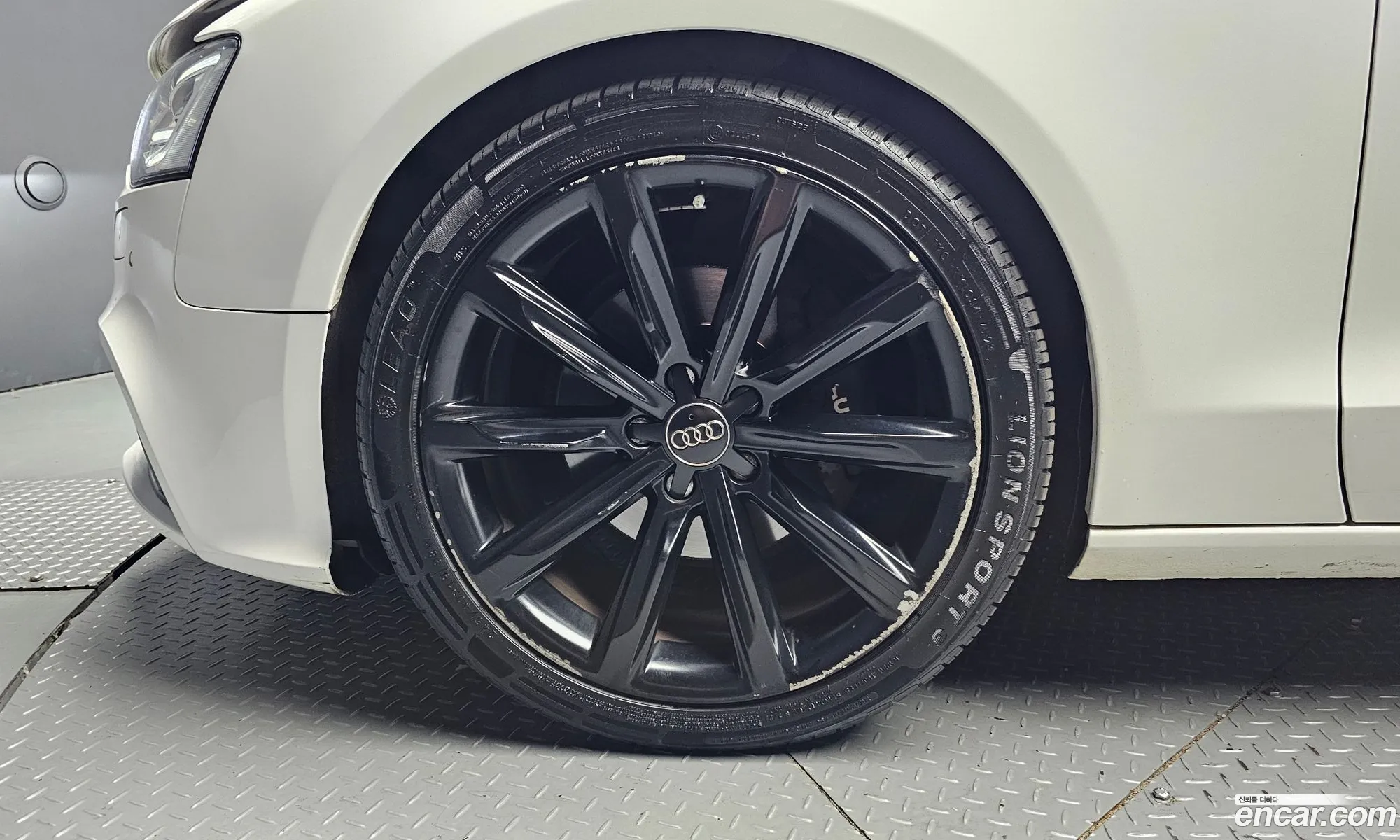 Audi A5 2013 WAUZZZ8T4DA029904 — 3