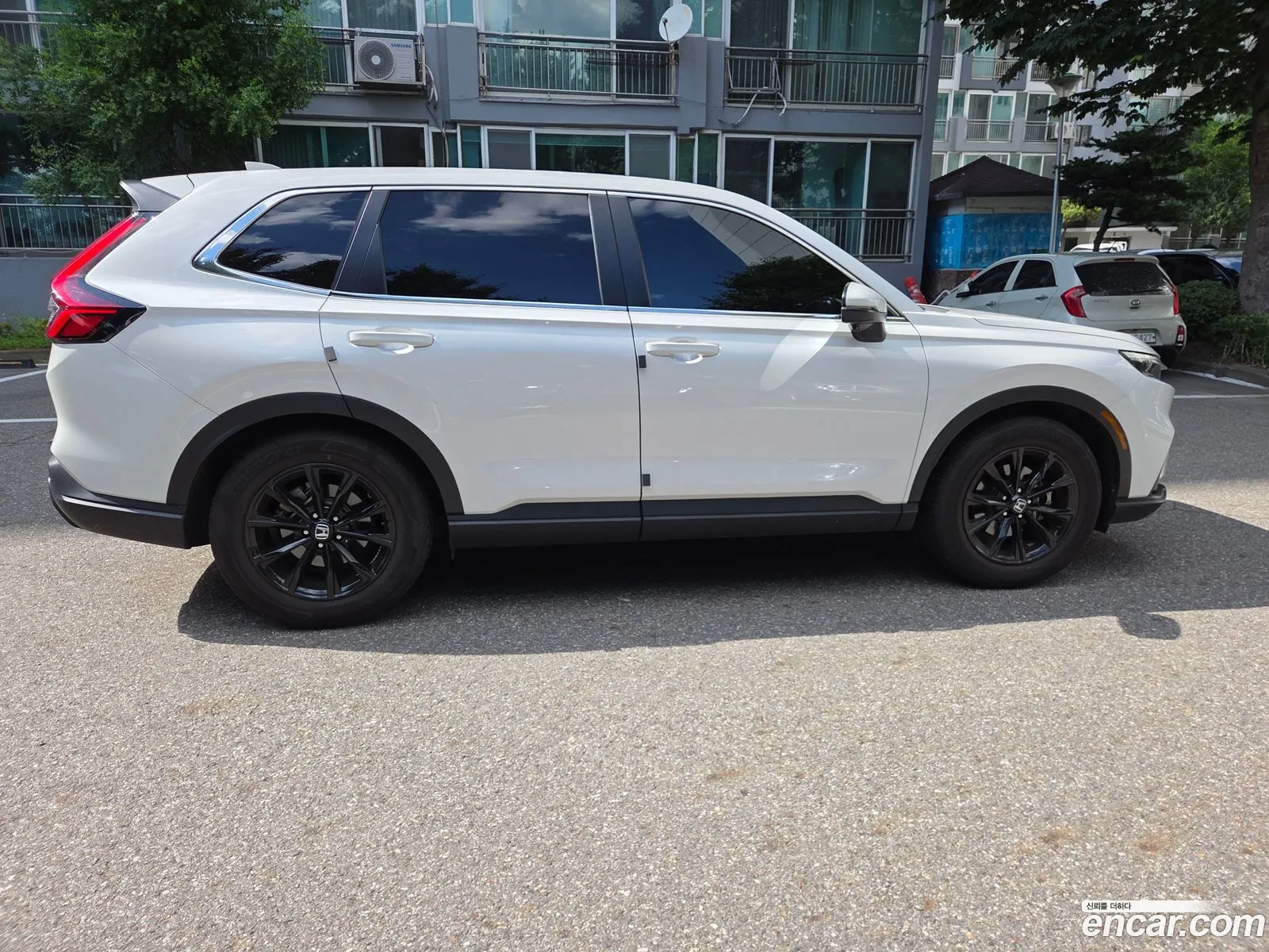 Honda CR-V 6th Gen 2023 — 4