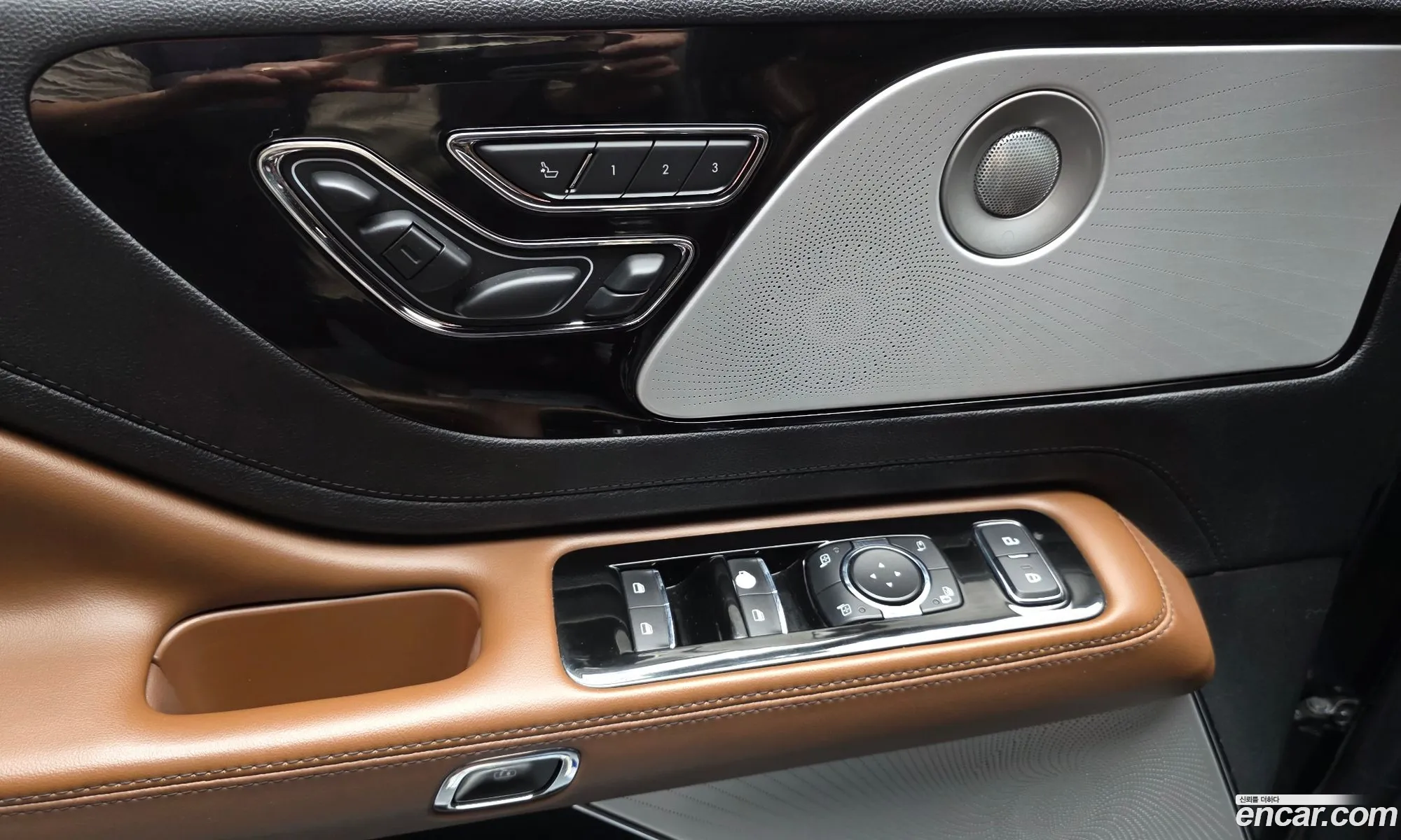 Lincoln Aviator 2021 — 13