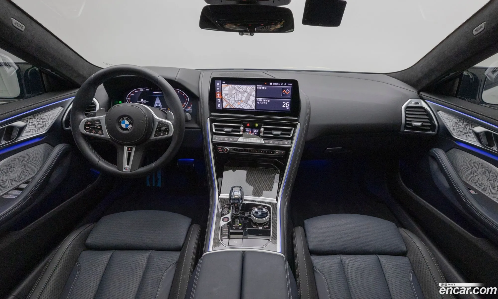 BMW 8 Series 2026 — 10