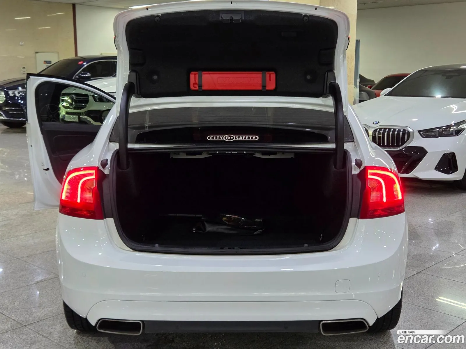 Volvo S60 2015 — 2