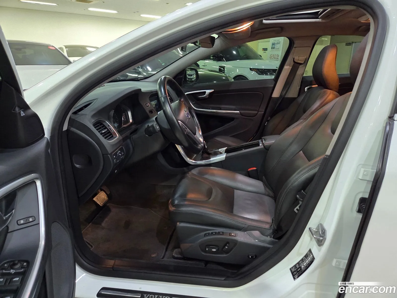 Volvo S60 2015 — 14