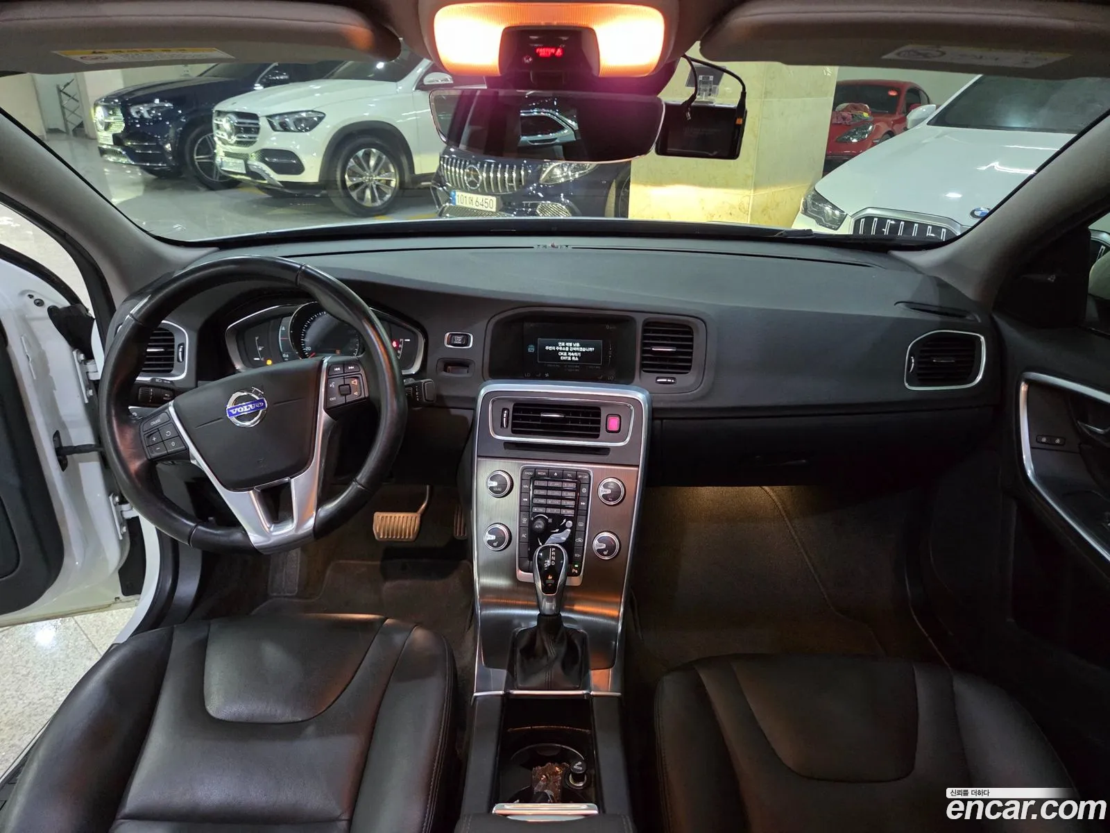 Volvo S60 2015 — 12