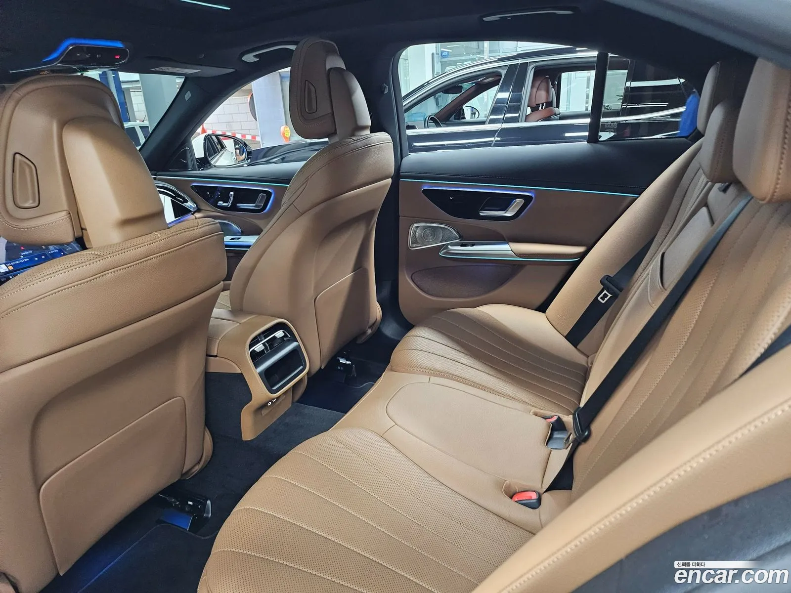 Mercedes-Benz E-Class W214 2025 — 9