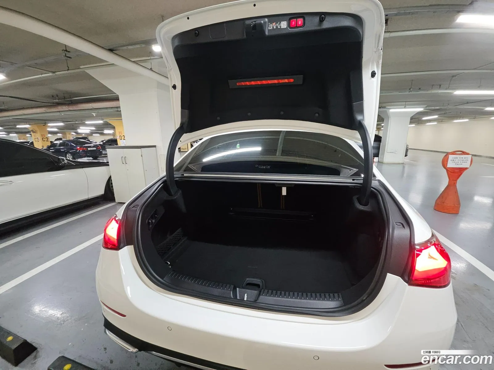 Mercedes-Benz E-Class W214 2025 — 10