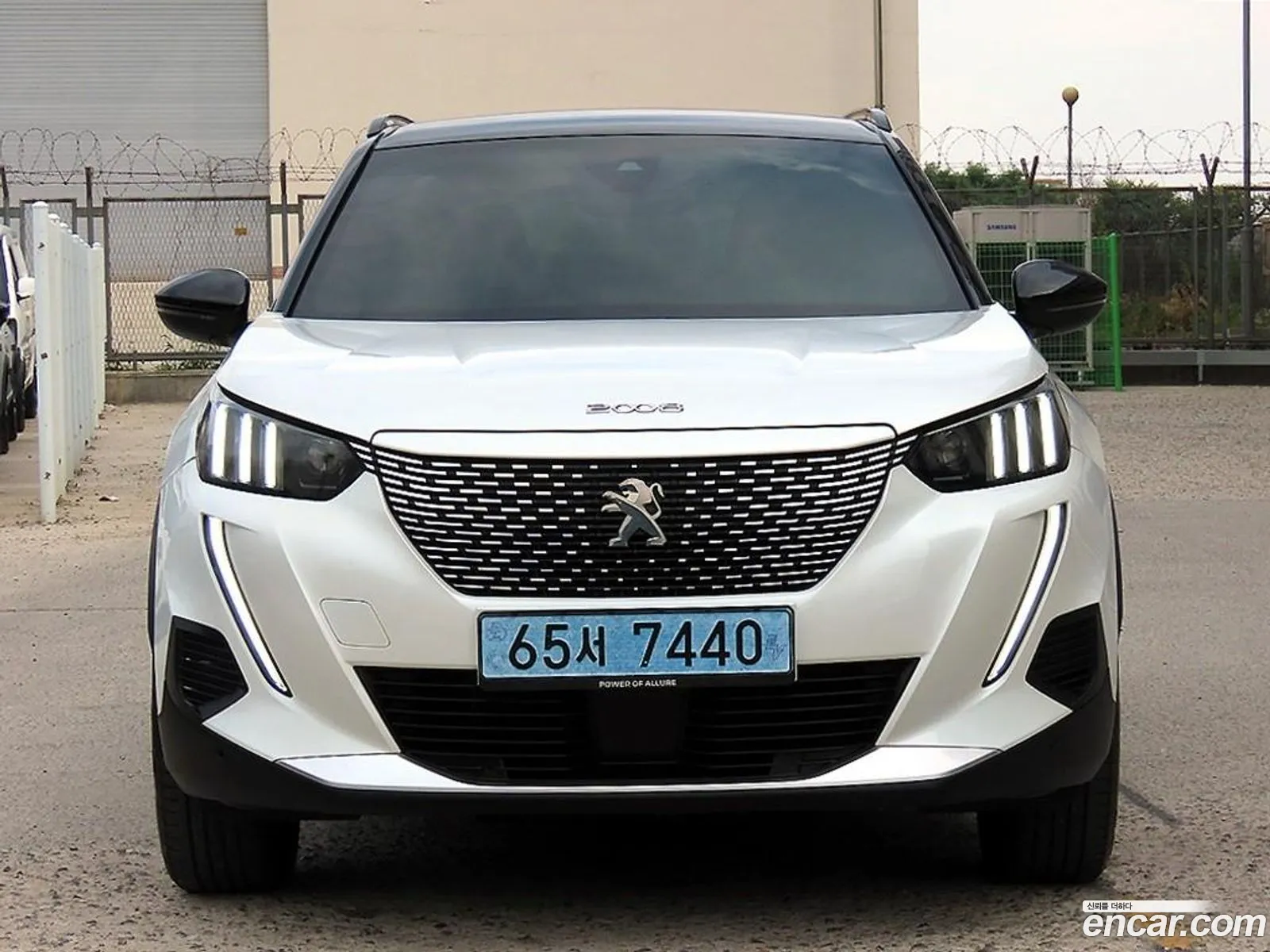 Peugeot e-2008 2023 — 18