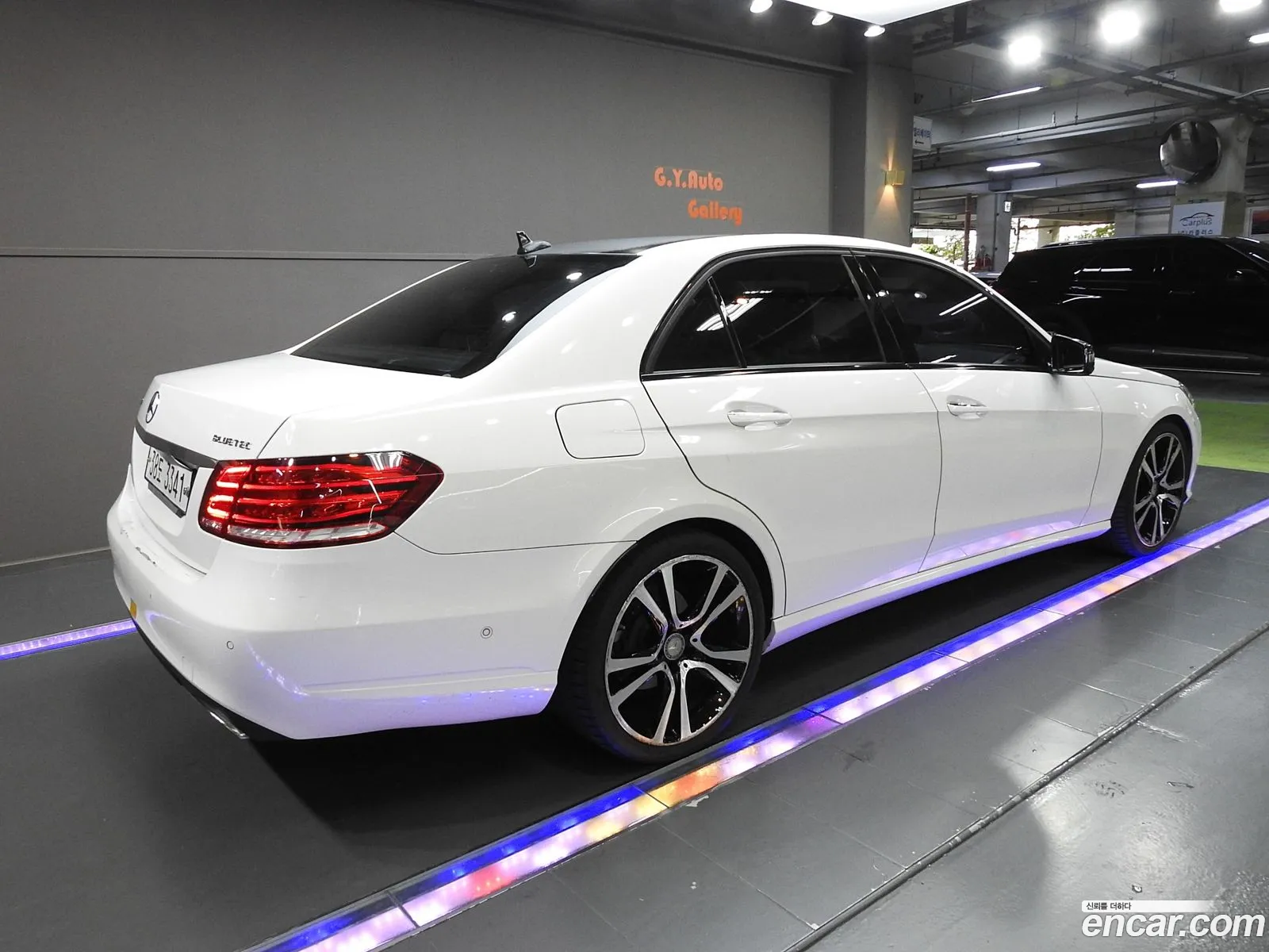 Mercedes-Benz E-Class W212 2015 — 19
