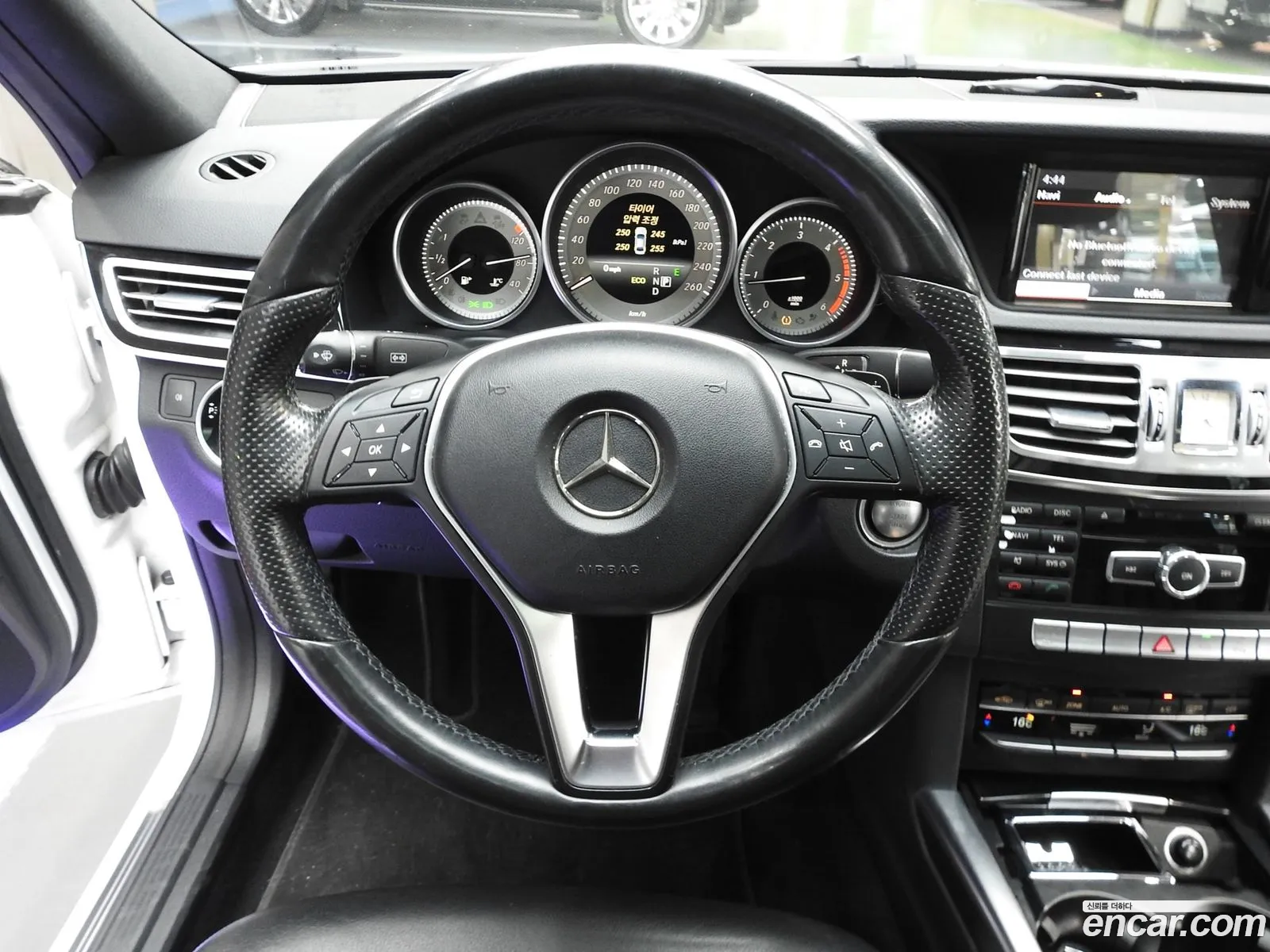 Mercedes-Benz E-Class W212 2015 — 18