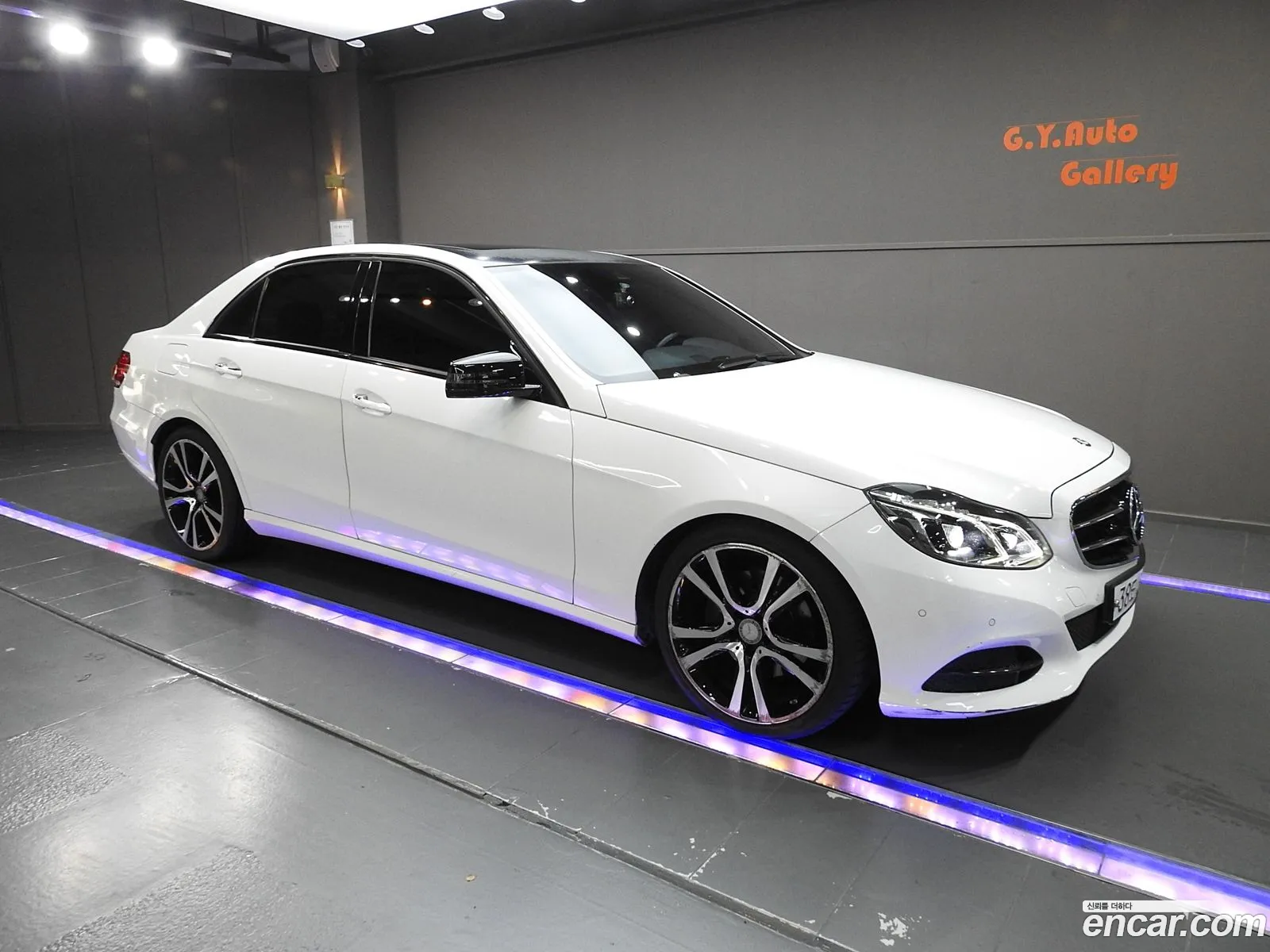 Mercedes-Benz E-Class W212 2015 — 16