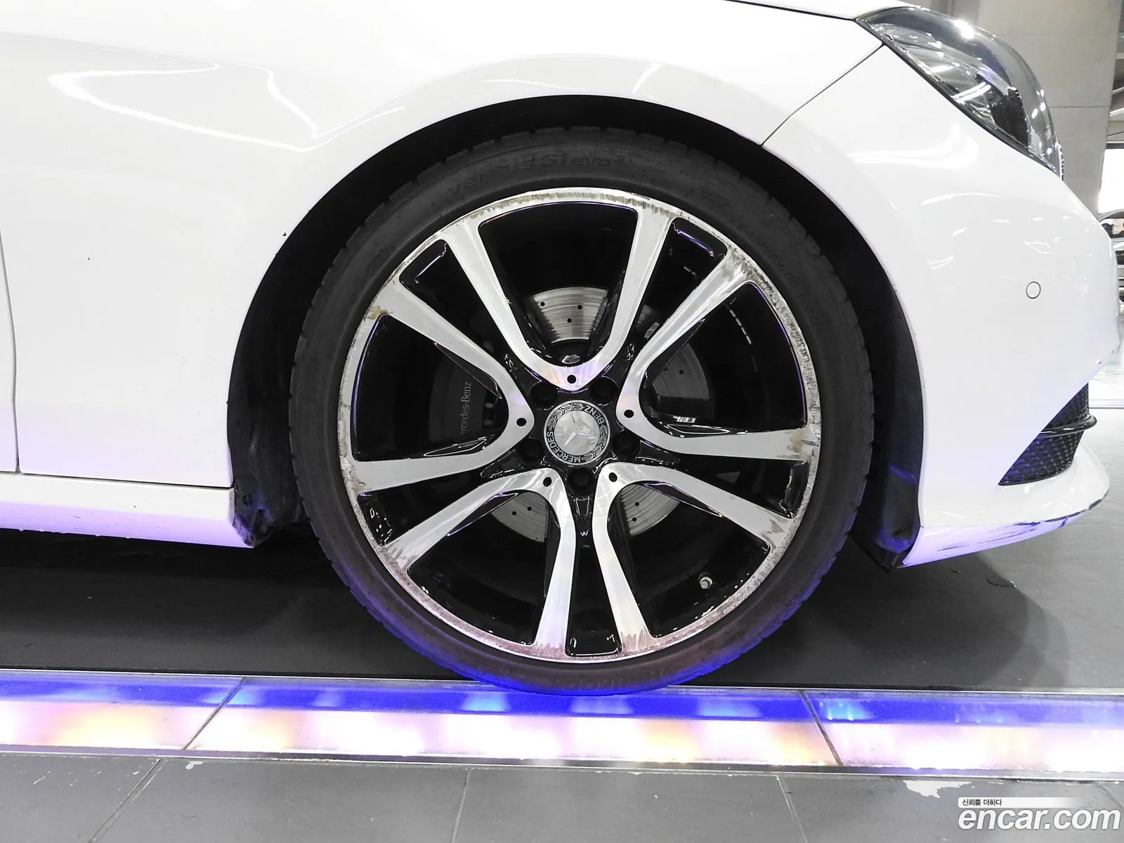 Mercedes-Benz E-Class W212 2015 — 12