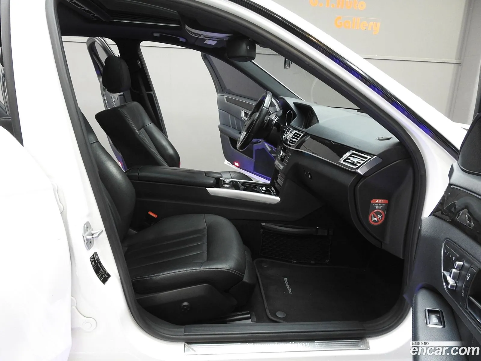 Mercedes-Benz E-Class W212 2015 — 13