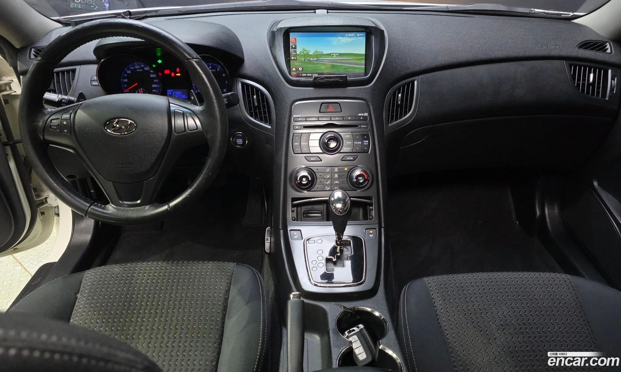 Hyundai Genesis Coupe 2011 — 3