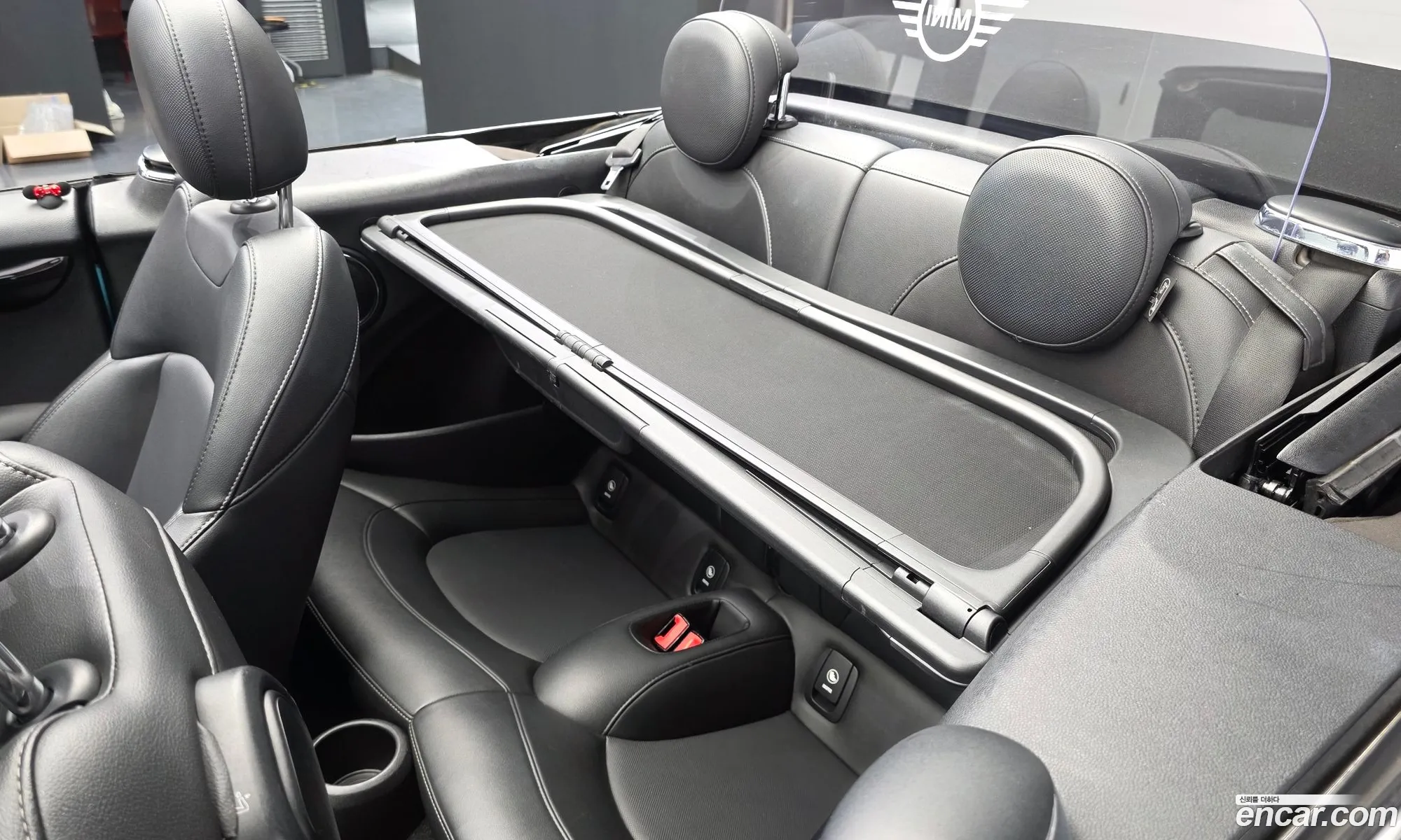 Mini Cooper Convertible 2019 WMWWG5108K3K11298 — 10