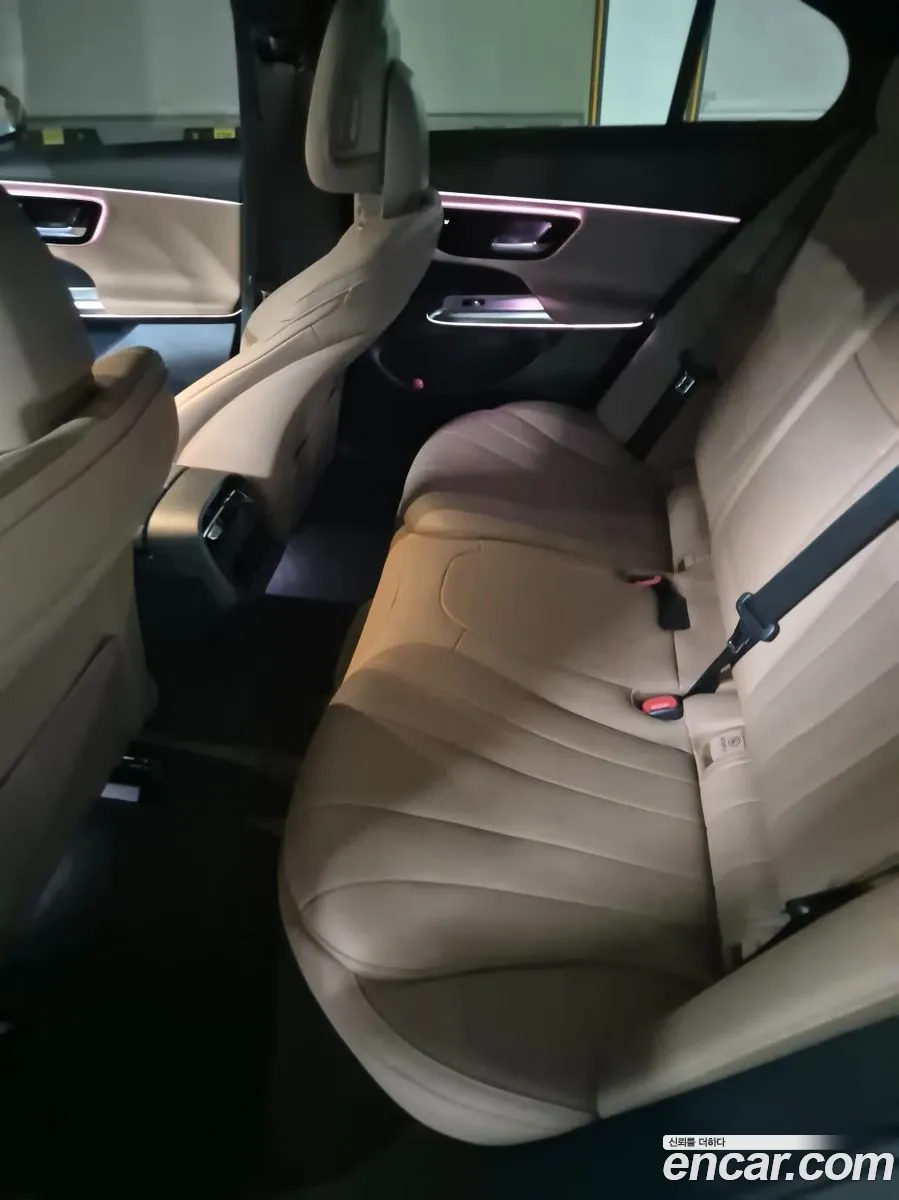 Mercedes-Benz E-Class W214 2024 — 11