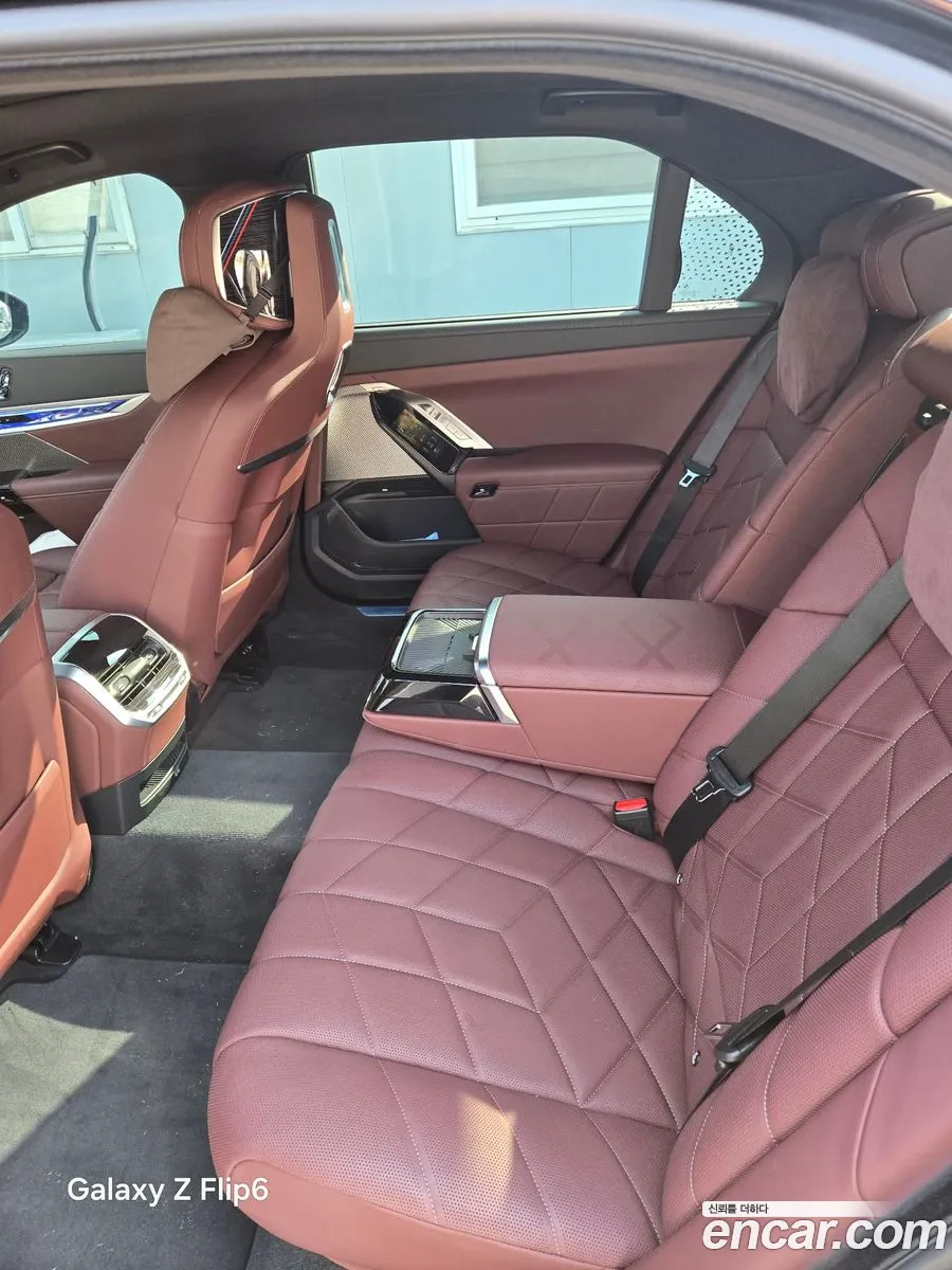 BMW 7 Series 2025 — 6